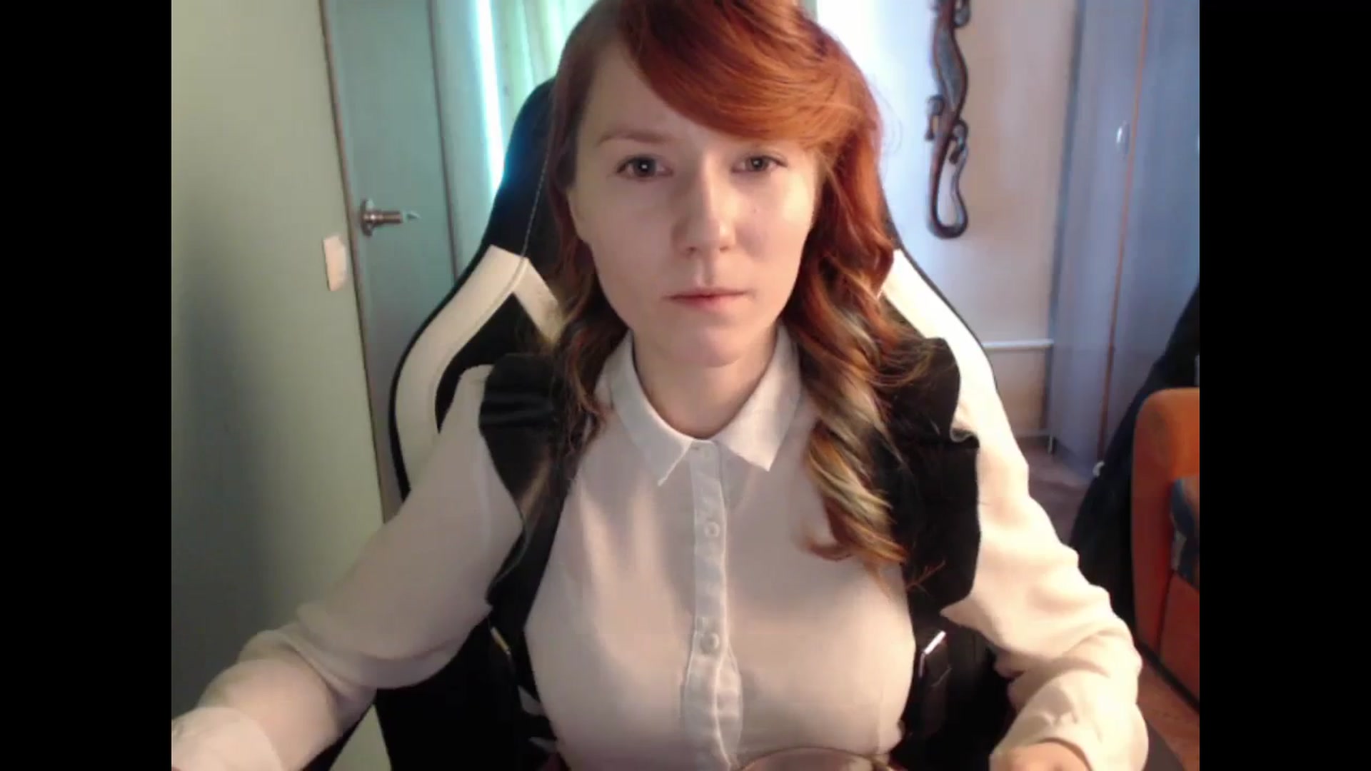 Gallery image thumbnail from NikiFoks18's myfreecams stream on, 02/29/2024, 11:03 image 7 of 20