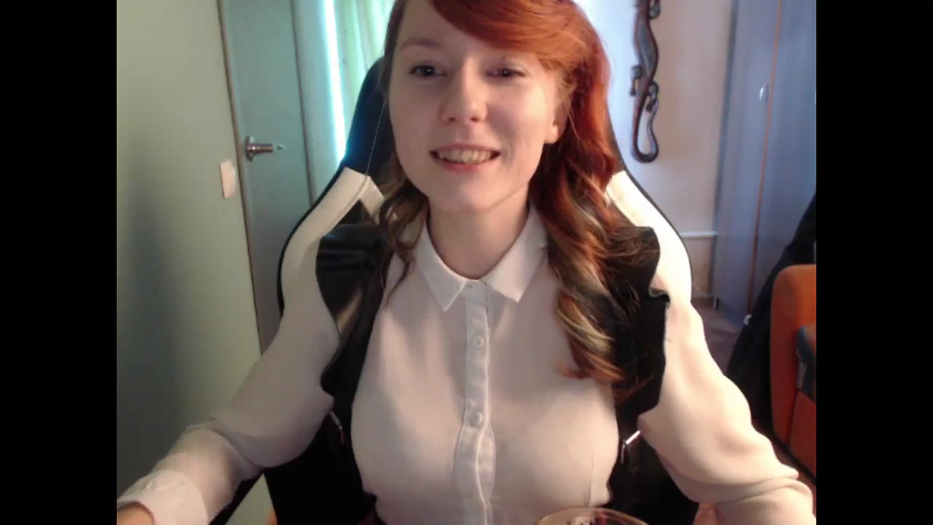 Gallery image thumbnail from NikiFoks18's myfreecams stream on, 02/29/2024, 11:03 image 18 of 20