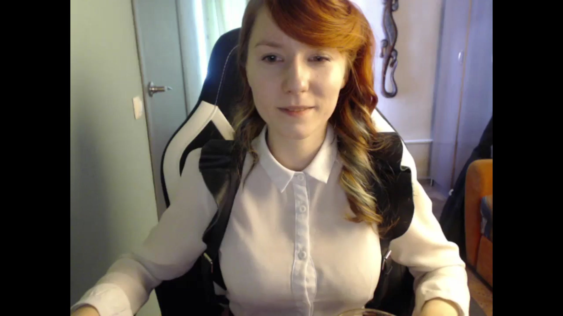 Gallery image thumbnail from NikiFoks18's myfreecams stream on, 02/29/2024, 11:03 image 13 of 20