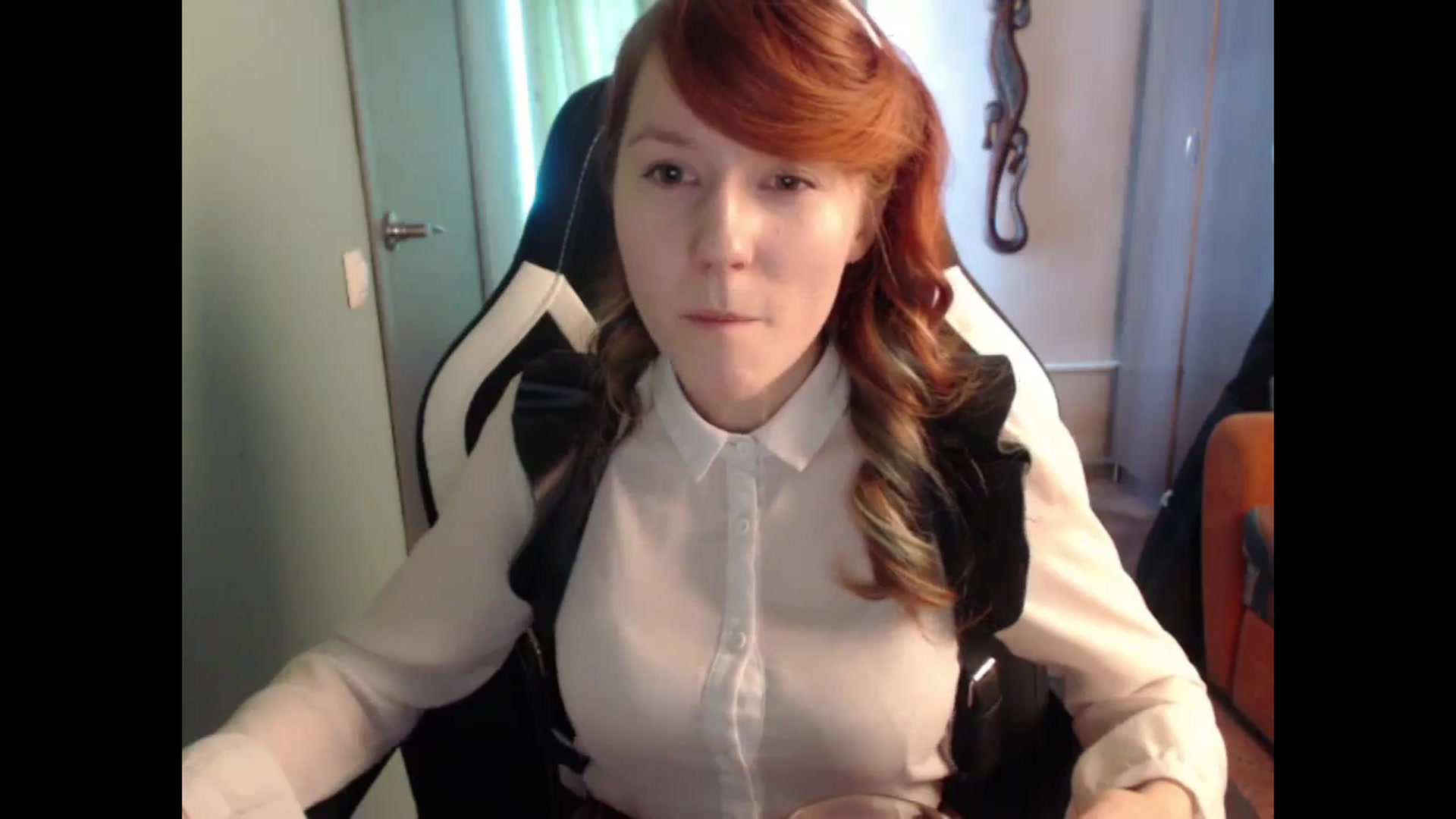 Gallery image thumbnail from NikiFoks18's myfreecams stream on, 02/29/2024, 11:03 image 8 of 20