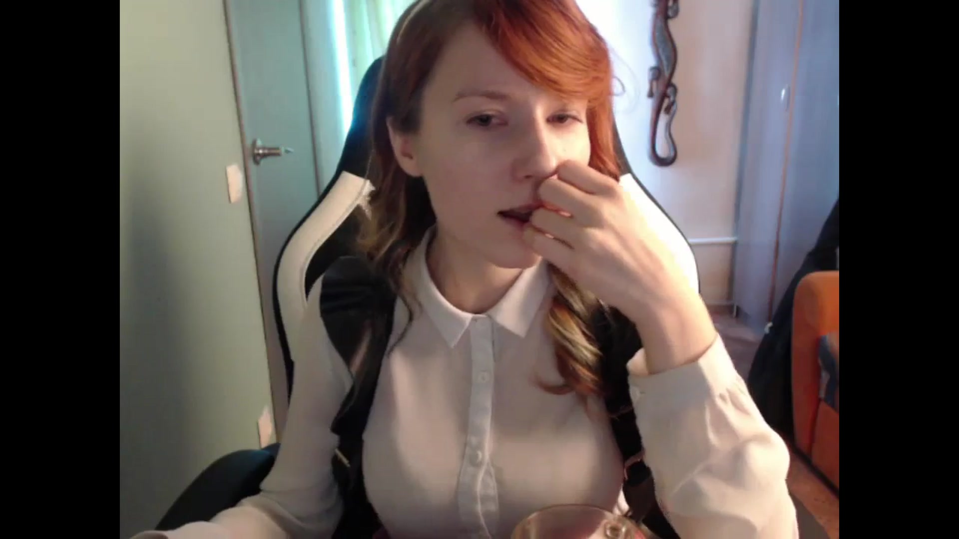 Gallery image thumbnail from NikiFoks18's myfreecams stream on, 02/29/2024, 11:03 image 4 of 20