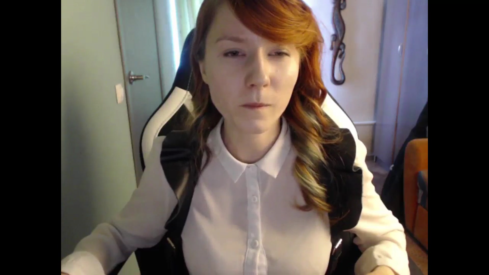 Gallery image thumbnail from NikiFoks18's myfreecams stream on, 02/29/2024, 11:03 image 10 of 20