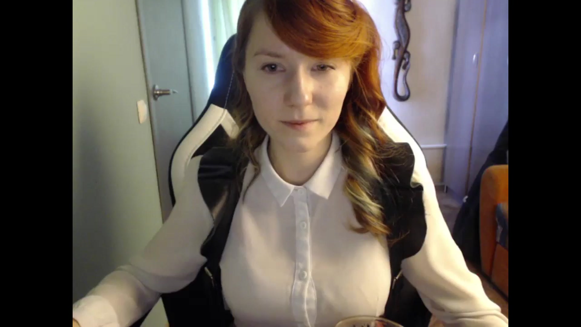 Gallery image thumbnail from NikiFoks18's myfreecams stream on, 02/29/2024, 11:03 image 15 of 20