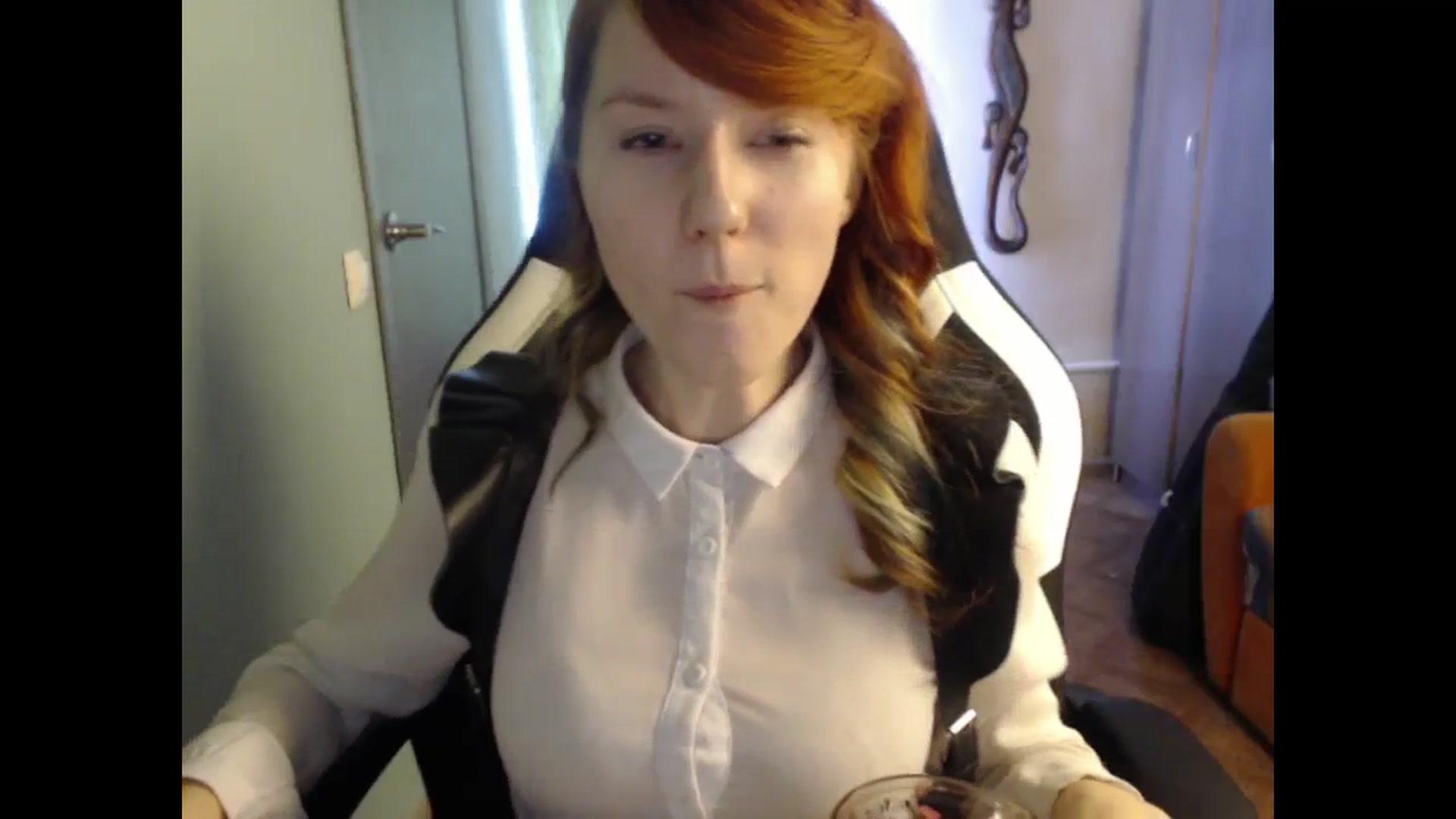 Gallery image thumbnail from NikiFoks18's myfreecams stream on, 02/29/2024, 11:03 image 11 of 20
