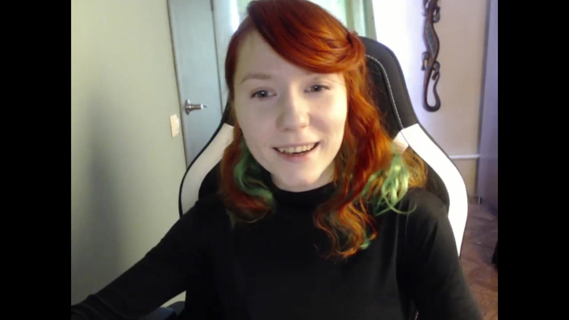 Gallery image thumbnail from NikiFoks18's myfreecams stream on, 03/04/2024, 10:09 image 11 of 20