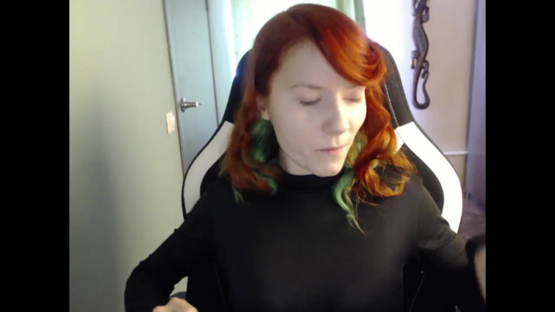 Gallery image thumbnail from NikiFoks18's myfreecams stream on, 03/04/2024, 10:09 image 3 of 20