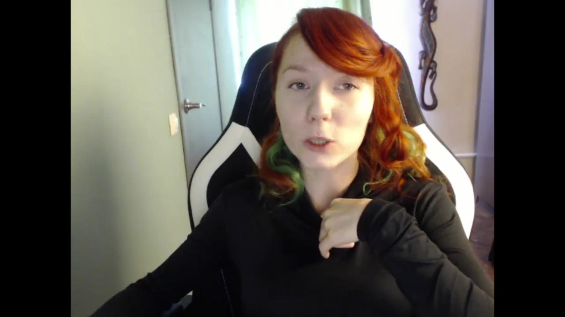 Gallery image thumbnail from NikiFoks18's myfreecams stream on, 03/04/2024, 10:09 image 13 of 20