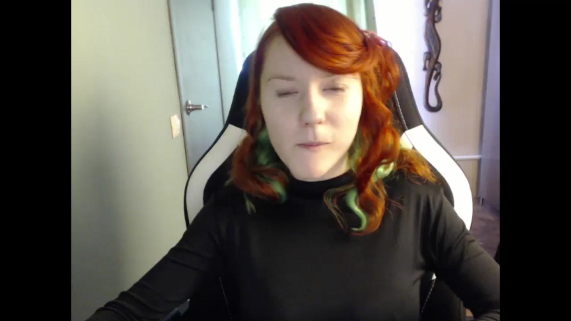 Gallery image thumbnail from NikiFoks18's myfreecams stream on, 03/04/2024, 10:09 image 4 of 20