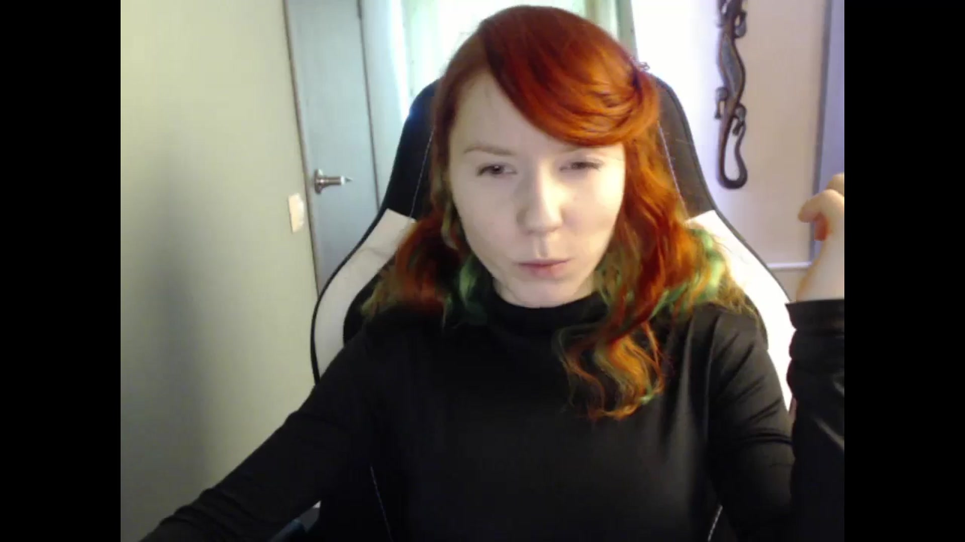 Gallery image thumbnail from NikiFoks18's myfreecams stream on, 03/04/2024, 10:09 image 5 of 20