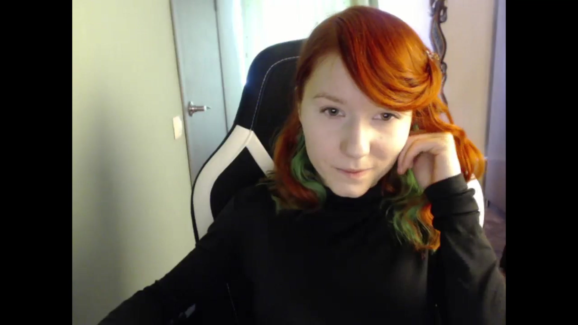 Gallery image thumbnail from NikiFoks18's myfreecams stream on, 03/04/2024, 10:09 image 12 of 20