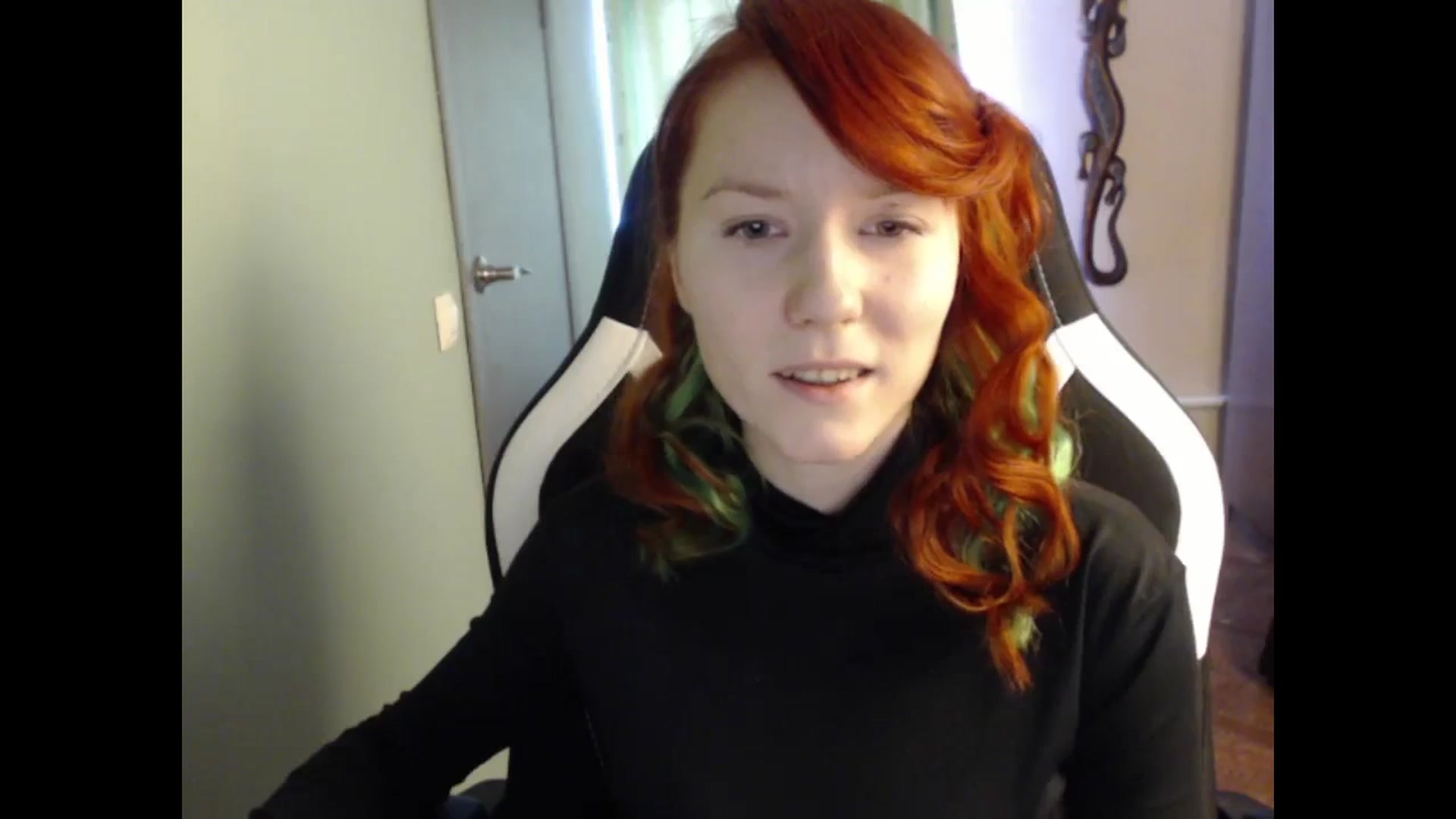 Gallery image thumbnail from NikiFoks18's myfreecams stream on, 03/04/2024, 11:51 image 11 of 20