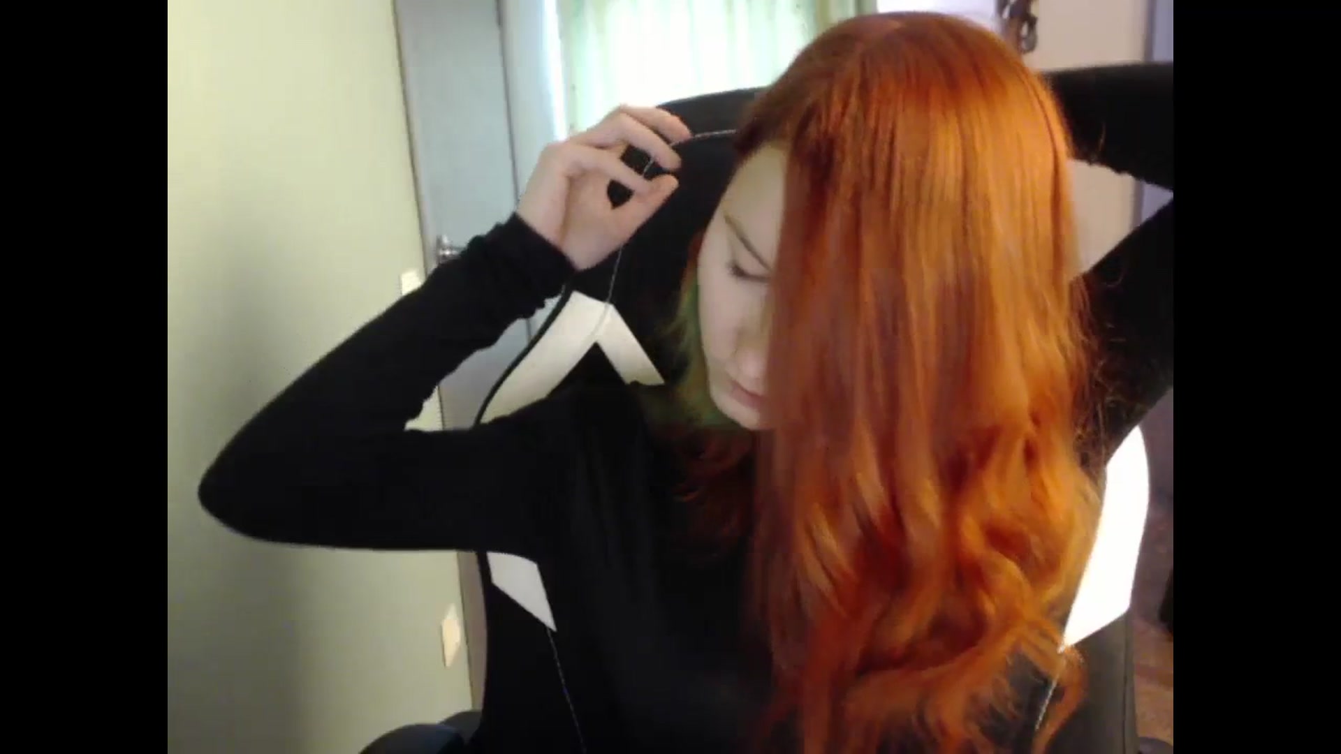 Gallery image thumbnail from NikiFoks18's myfreecams stream on, 03/04/2024, 11:51 image 17 of 20