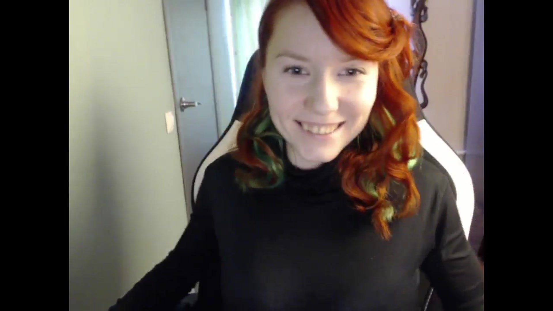 Gallery image thumbnail from NikiFoks18's myfreecams stream on, 03/04/2024, 11:51 image 14 of 20