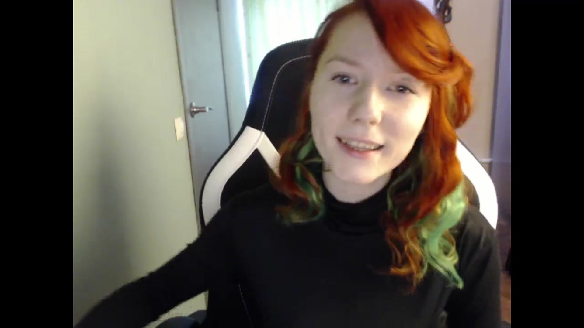 Gallery image thumbnail from NikiFoks18's myfreecams stream on, 03/04/2024, 11:51 image 2 of 20