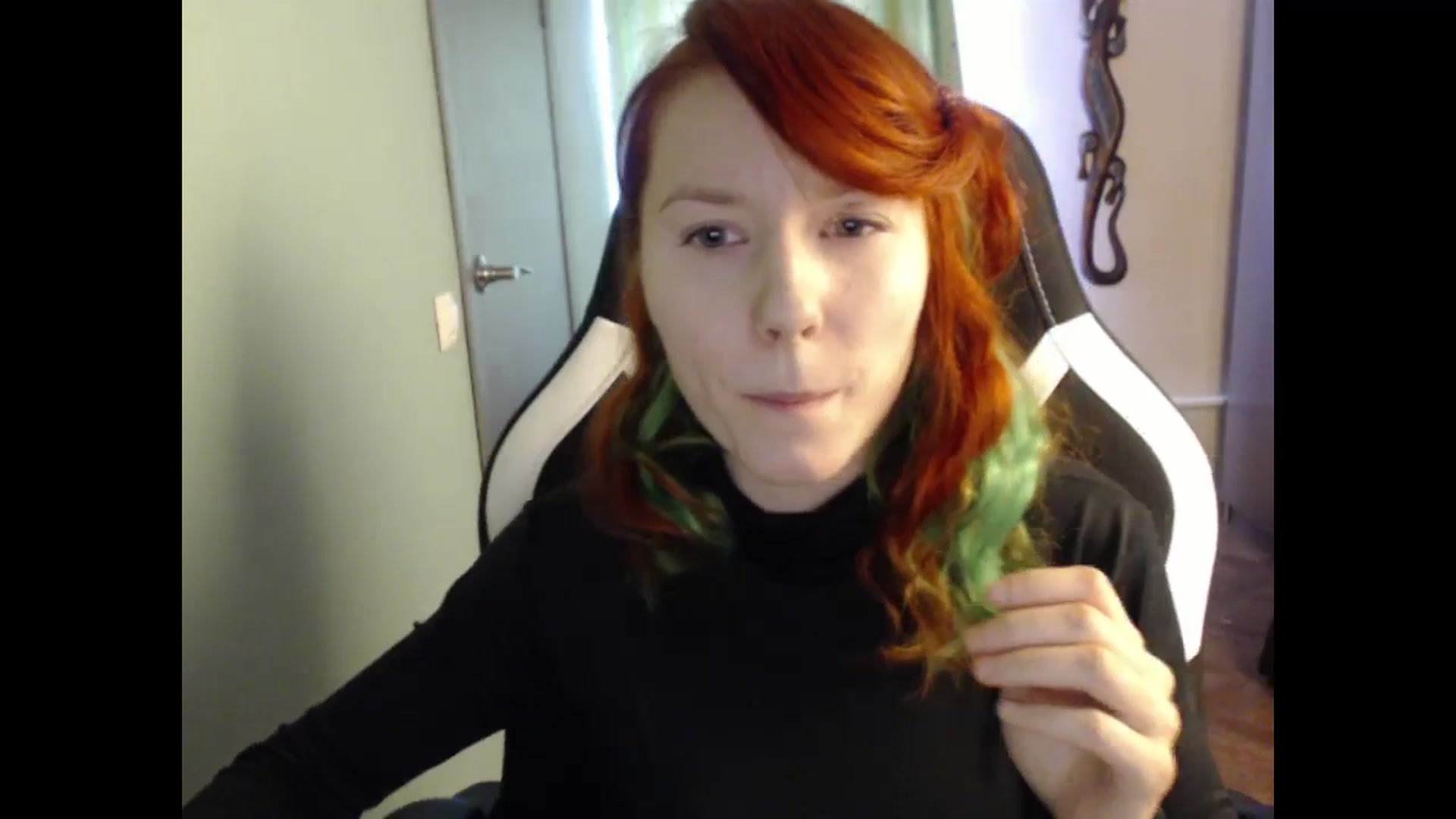 Gallery image thumbnail from NikiFoks18's myfreecams stream on, 03/04/2024, 11:51 image 3 of 20