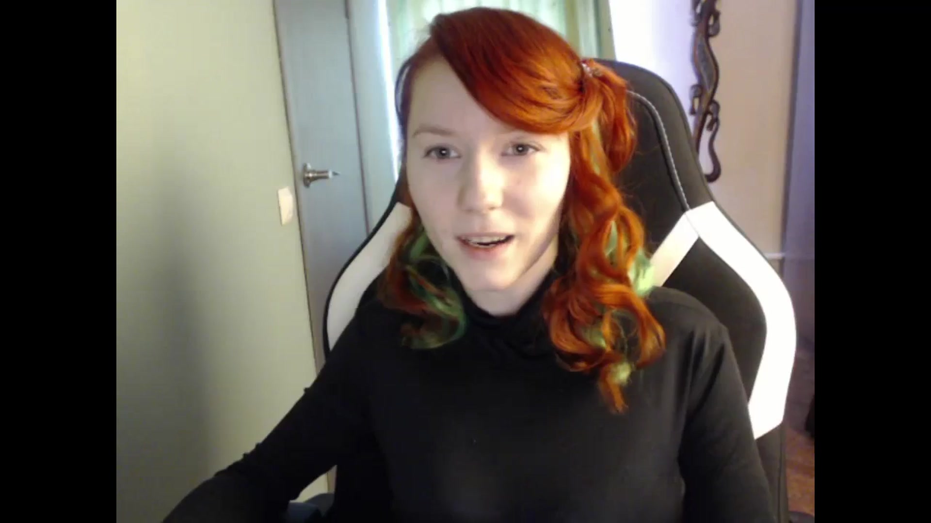 Gallery image thumbnail from NikiFoks18's myfreecams stream on, 03/04/2024, 11:51 image 13 of 20