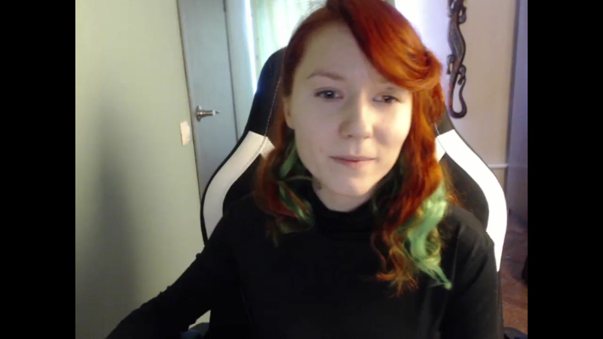 Gallery image thumbnail from NikiFoks18's myfreecams stream on, 03/04/2024, 11:51 image 6 of 20