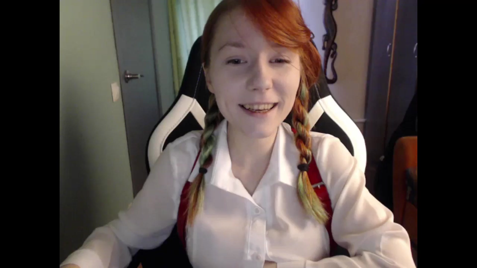 Gallery image thumbnail from NikiFoks18's myfreecams stream on, 04/25/2024, 08:29 image 17 of 20