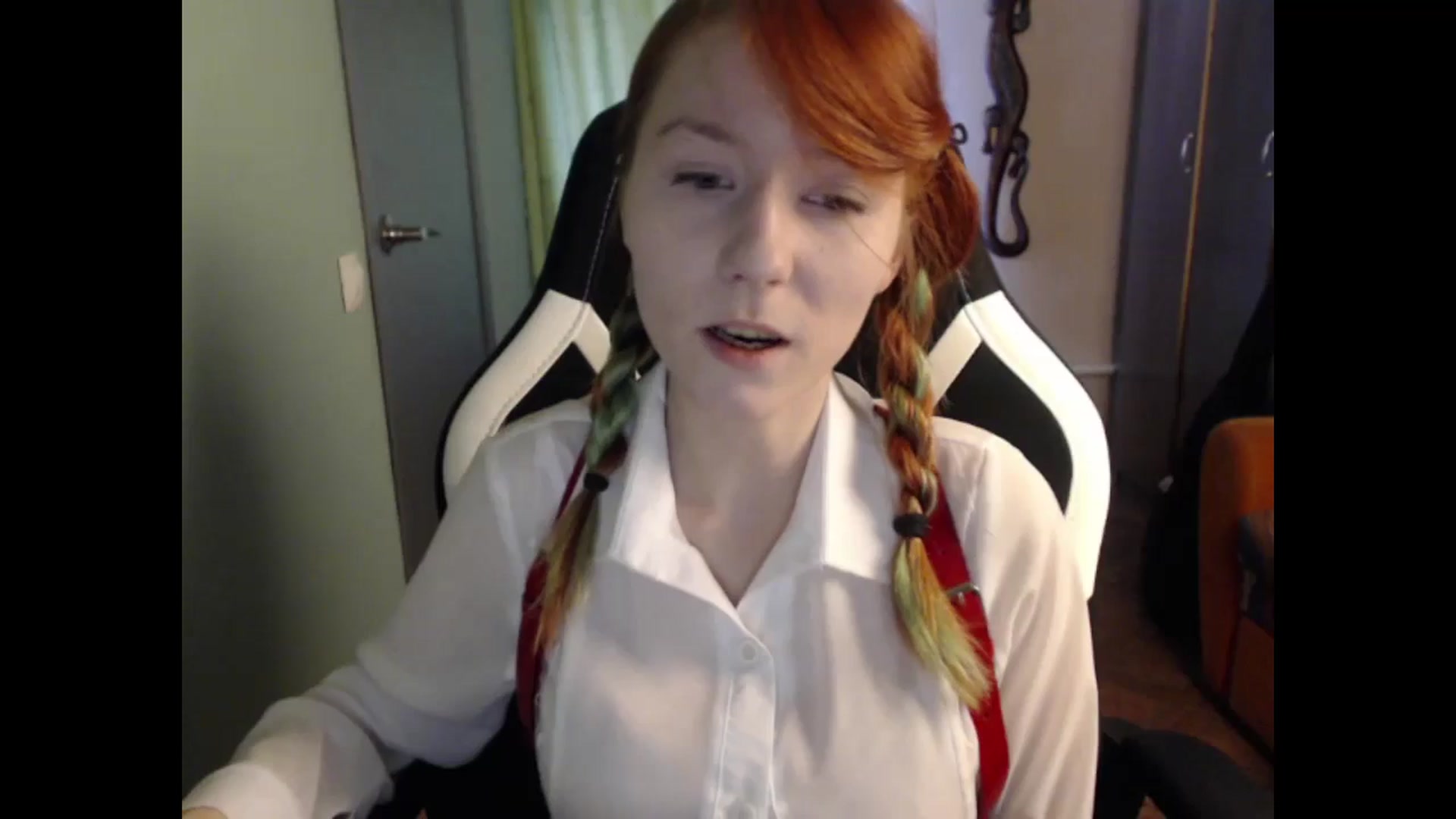Gallery image thumbnail from NikiFoks18's myfreecams stream on, 04/25/2024, 08:29 image 13 of 20
