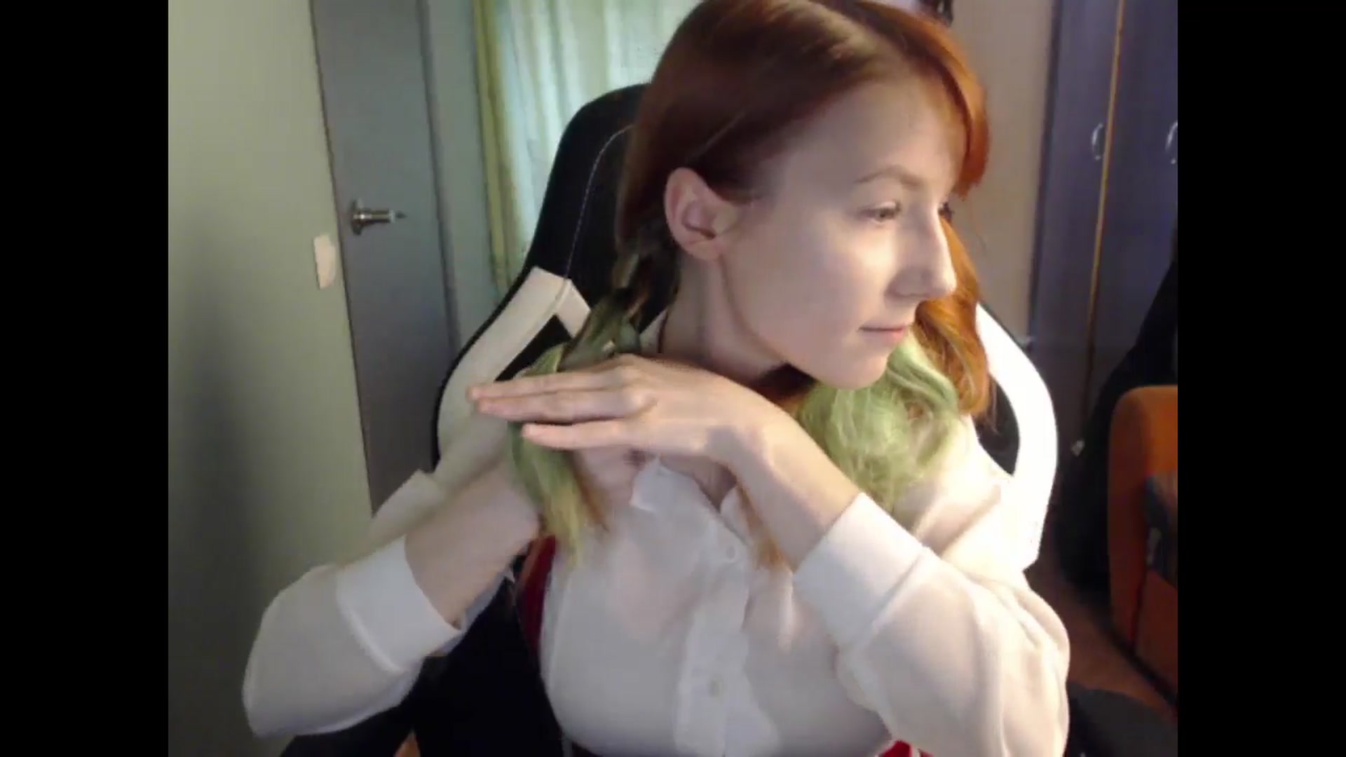 Gallery image thumbnail from NikiFoks18's myfreecams stream on, 04/25/2024, 08:29 image 6 of 20