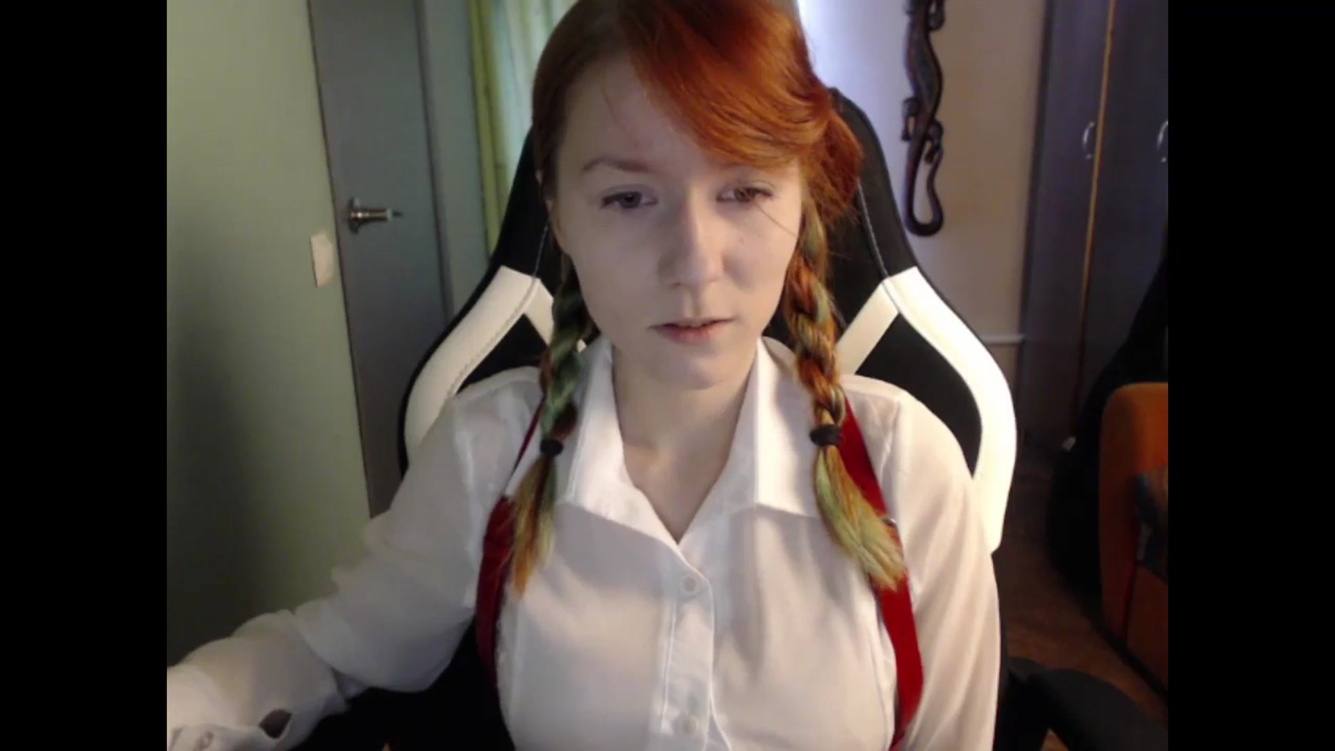 Gallery image thumbnail from NikiFoks18's myfreecams stream on, 04/25/2024, 08:29 image 14 of 20