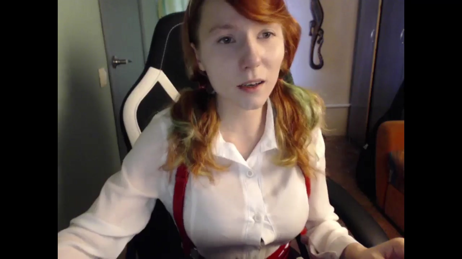 Gallery image thumbnail from NikiFoks18's myfreecams stream on, 05/09/2024, 09:58 image 16 of 20