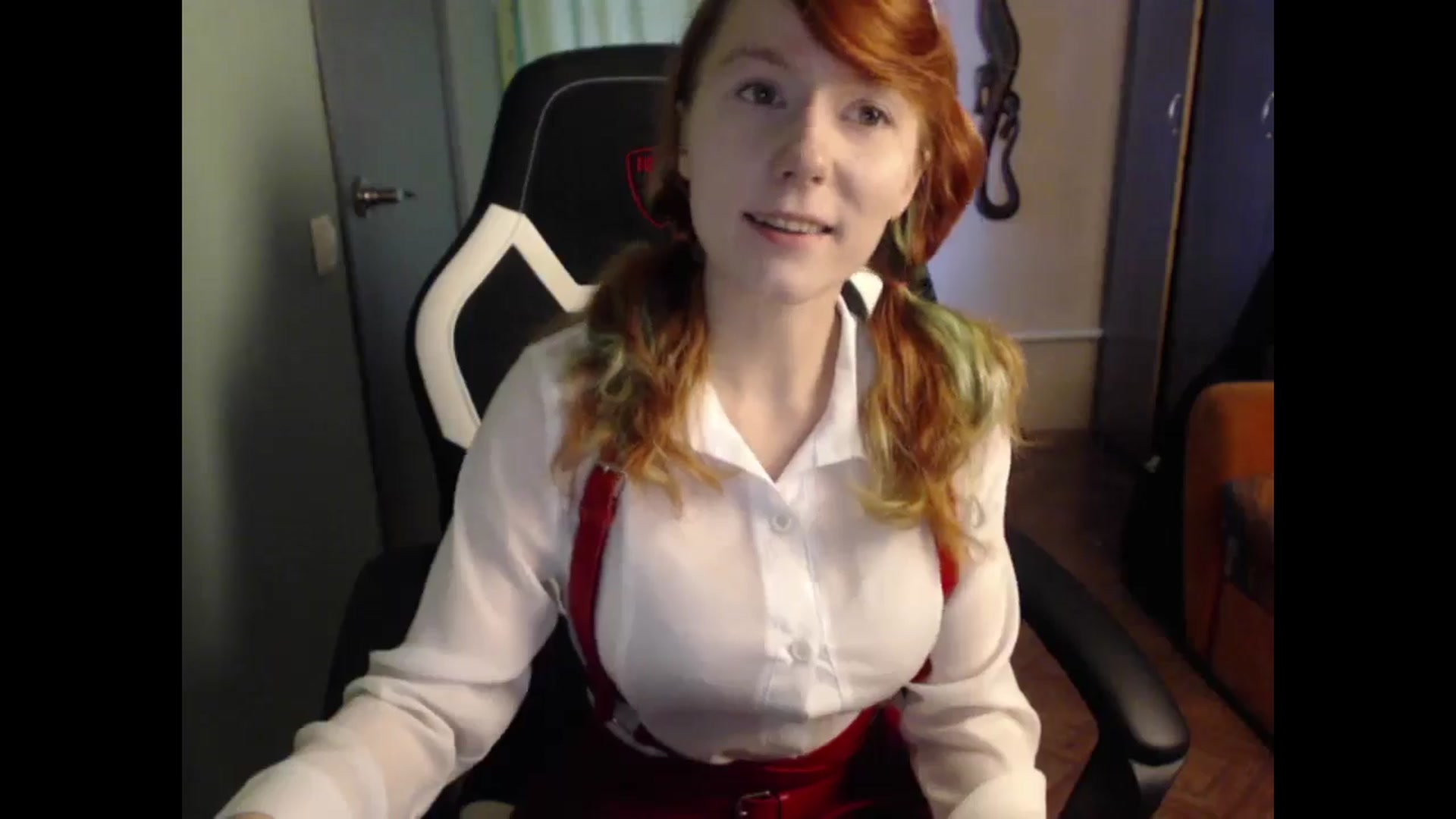 Gallery image thumbnail from NikiFoks18's myfreecams stream on, 05/09/2024, 09:58 image 9 of 20