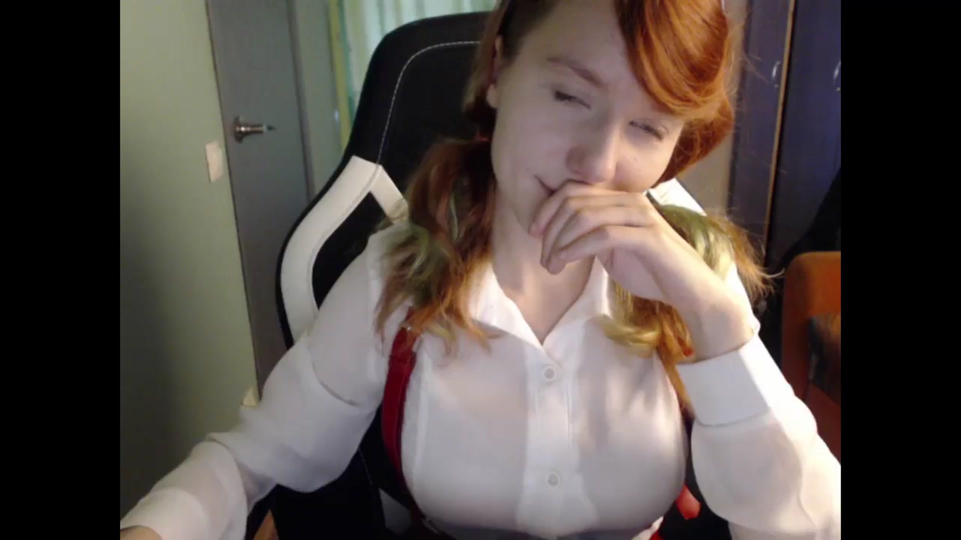 Gallery image thumbnail from NikiFoks18's myfreecams stream on, 05/09/2024, 09:58 image 8 of 20