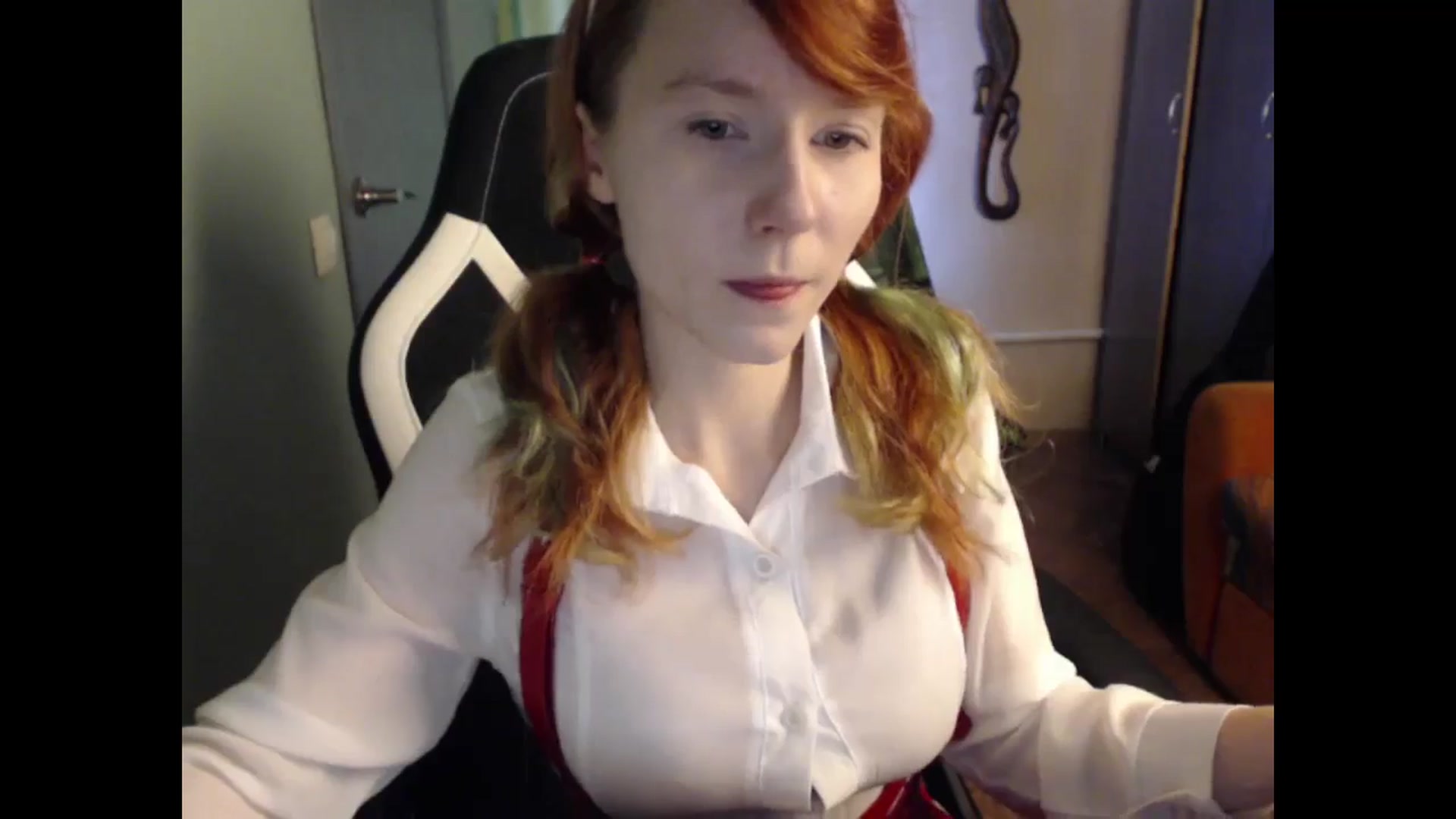 Gallery image thumbnail from NikiFoks18's myfreecams stream on, 05/09/2024, 09:58 image 18 of 20