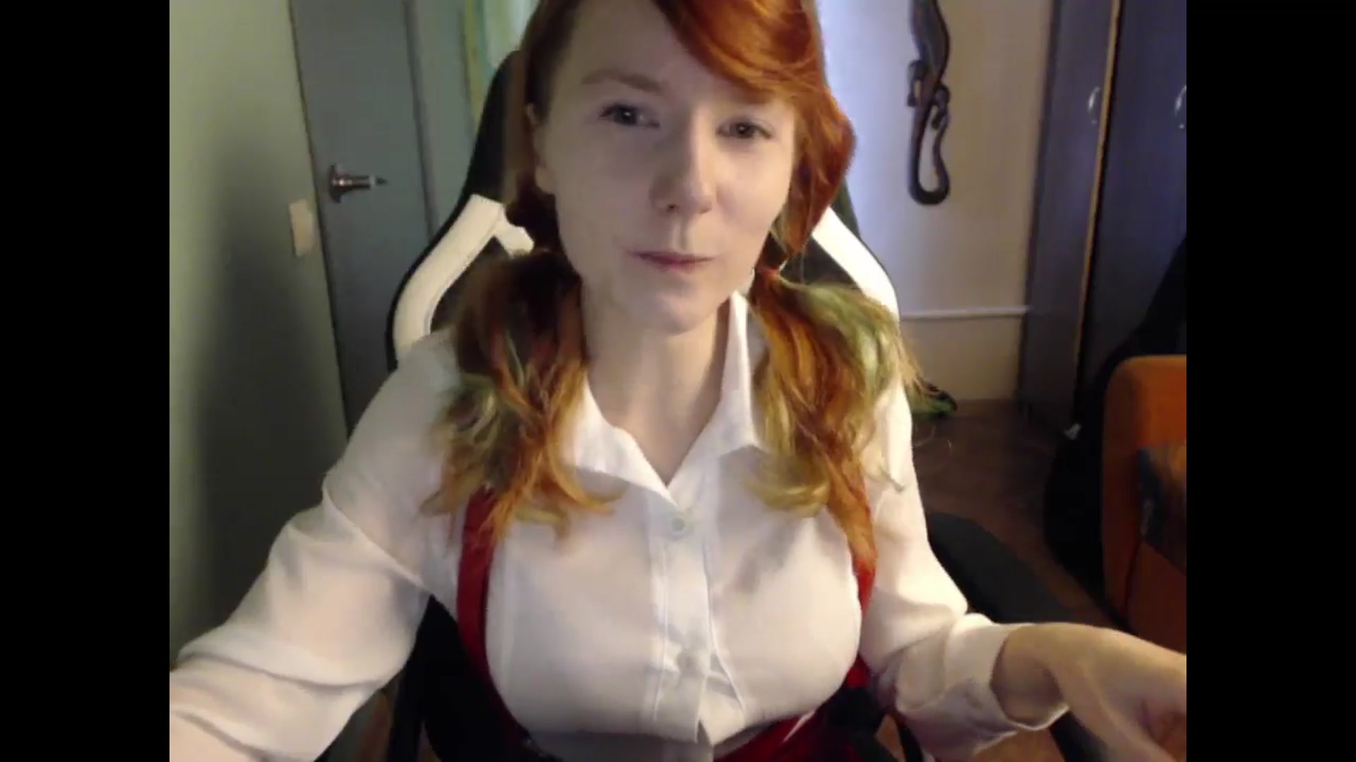 Gallery image thumbnail from NikiFoks18's myfreecams stream on, 05/09/2024, 09:58 image 17 of 20