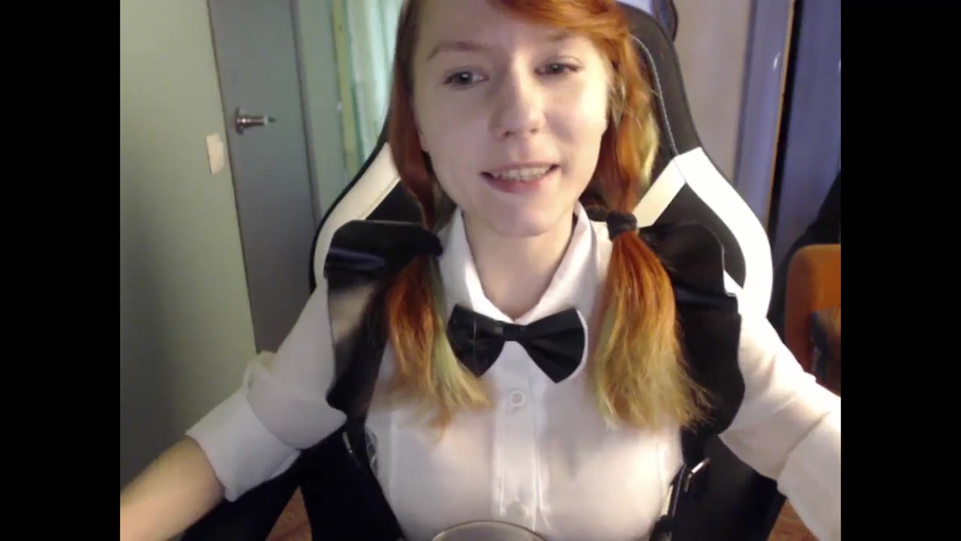 Gallery image thumbnail from NikiFoks18's myfreecams stream on, 05/13/2024, 11:13 image 6 of 20