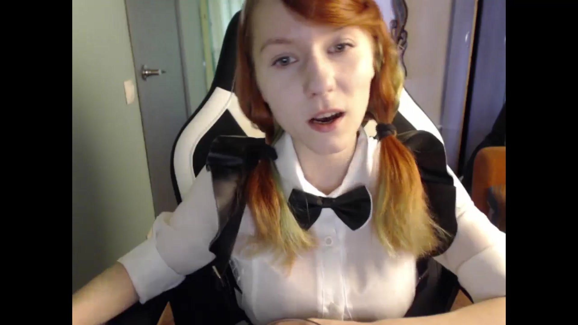 Gallery image thumbnail from NikiFoks18's myfreecams stream on, 05/13/2024, 11:13 image 4 of 20