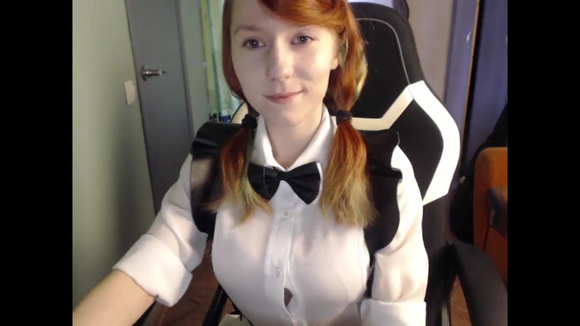 Gallery image thumbnail from NikiFoks18's myfreecams stream on, 05/13/2024, 11:13 image 14 of 20