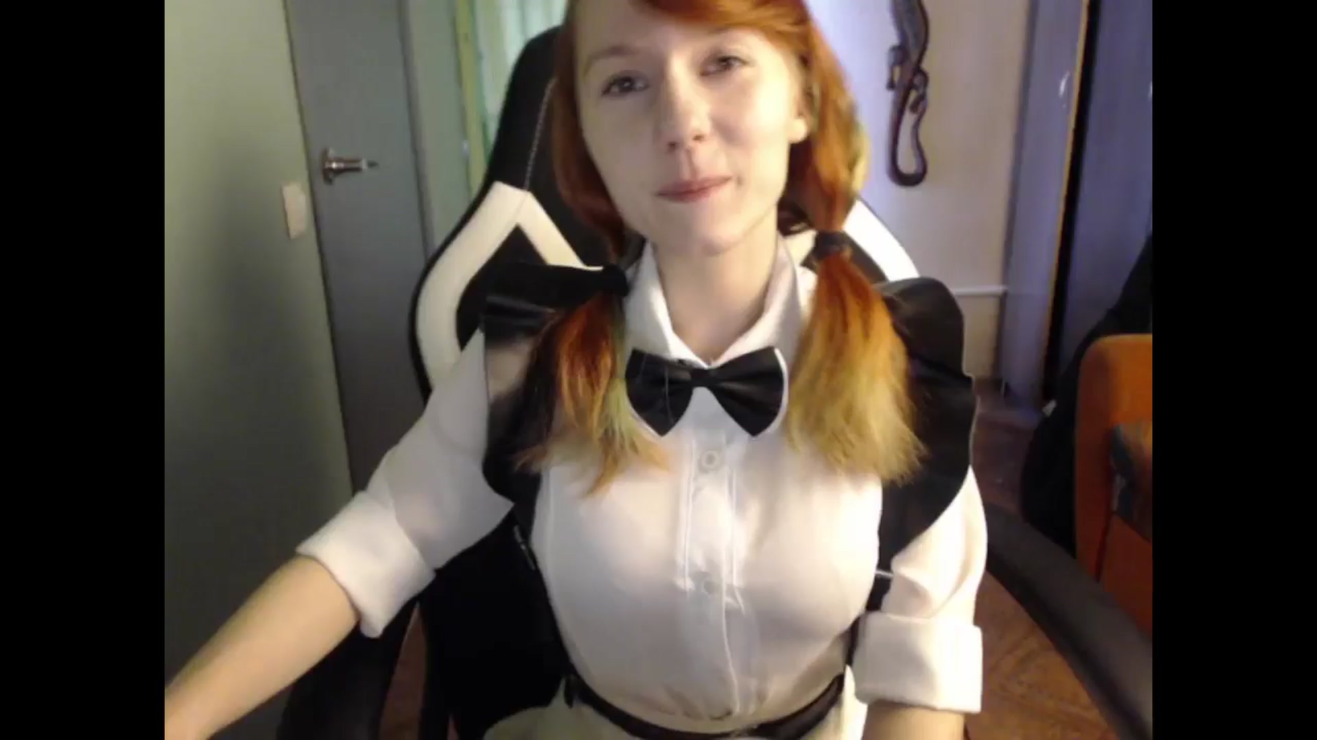 Gallery image thumbnail from NikiFoks18's myfreecams stream on, 05/13/2024, 11:13 image 9 of 20