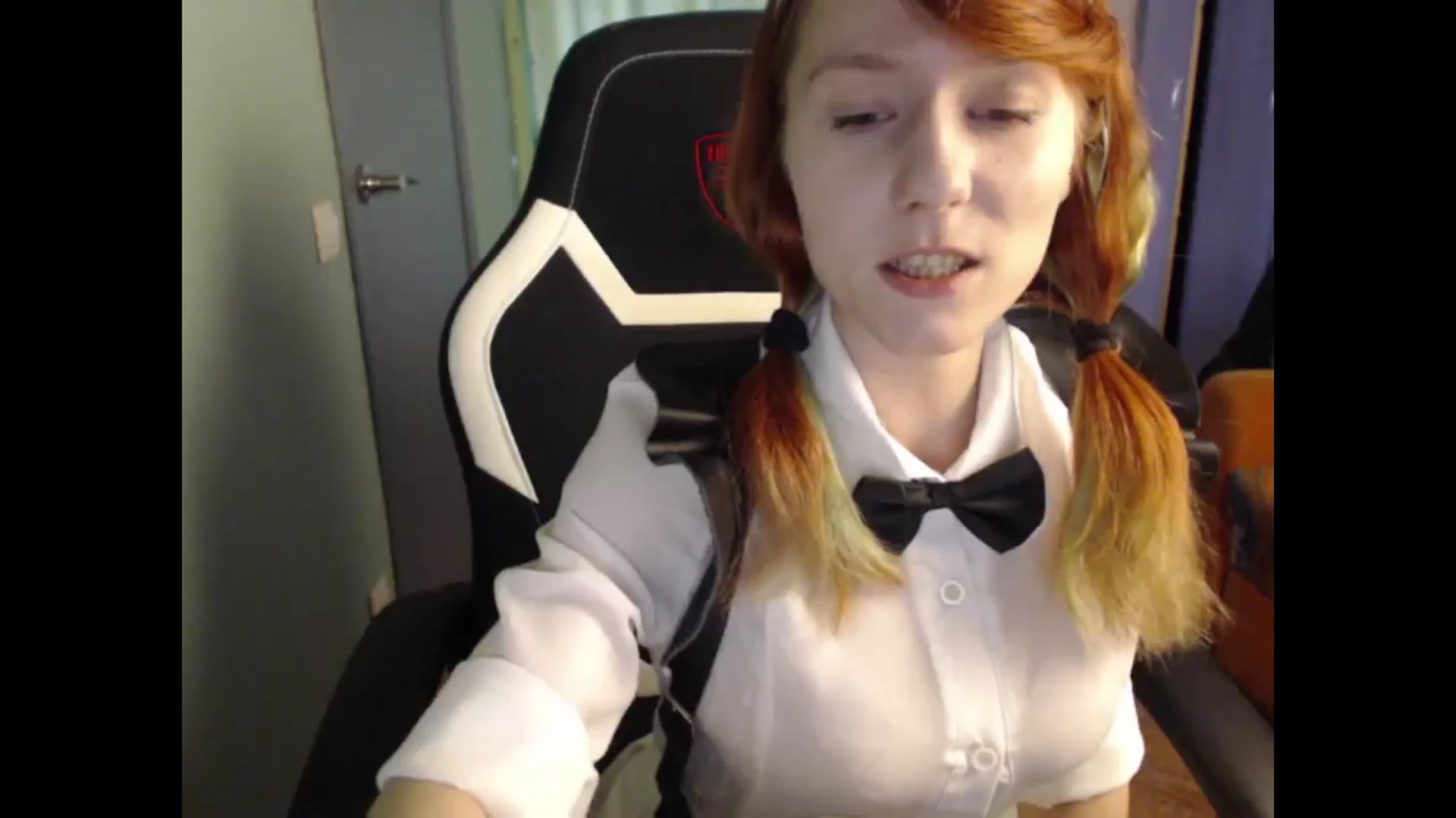 Gallery image thumbnail from NikiFoks18's myfreecams stream on, 05/13/2024, 11:13 image 10 of 20