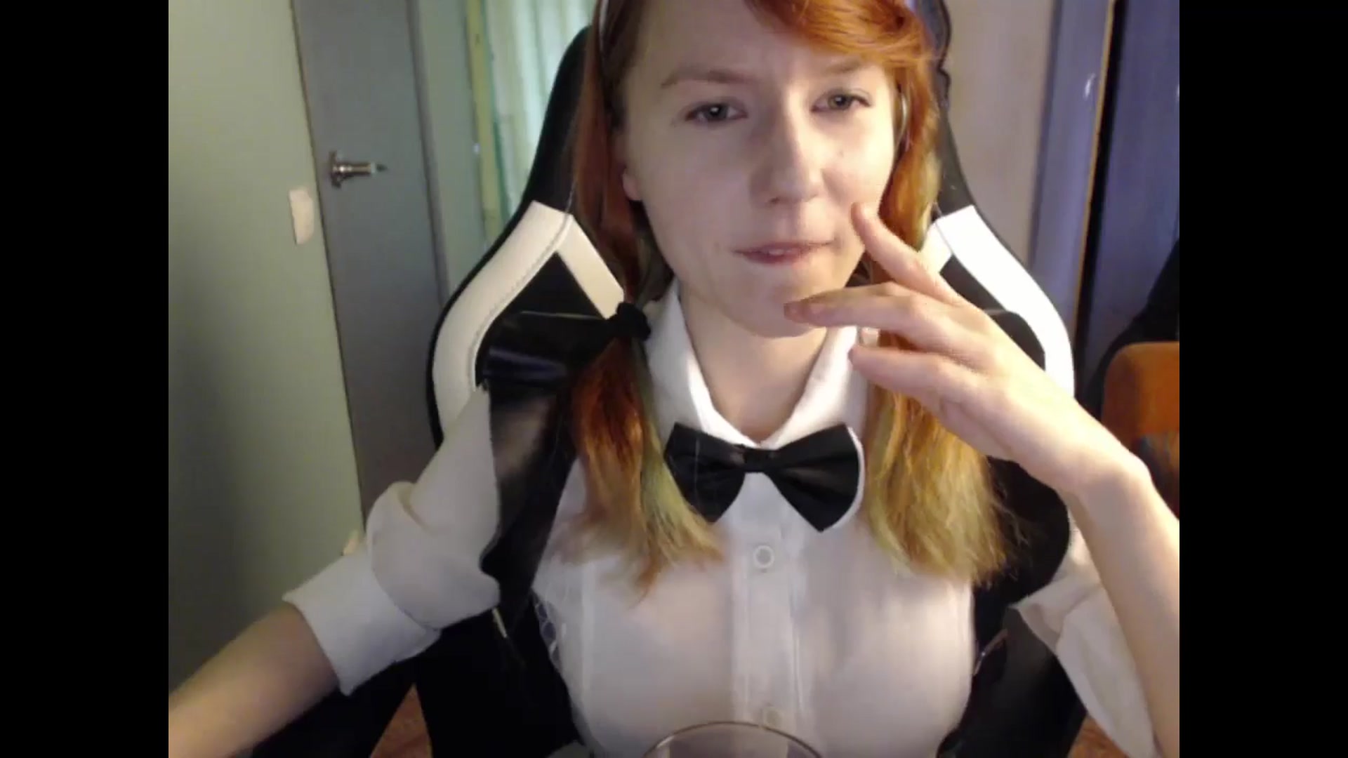 Gallery image thumbnail from NikiFoks18's myfreecams stream on, 05/13/2024, 11:13 image 2 of 20