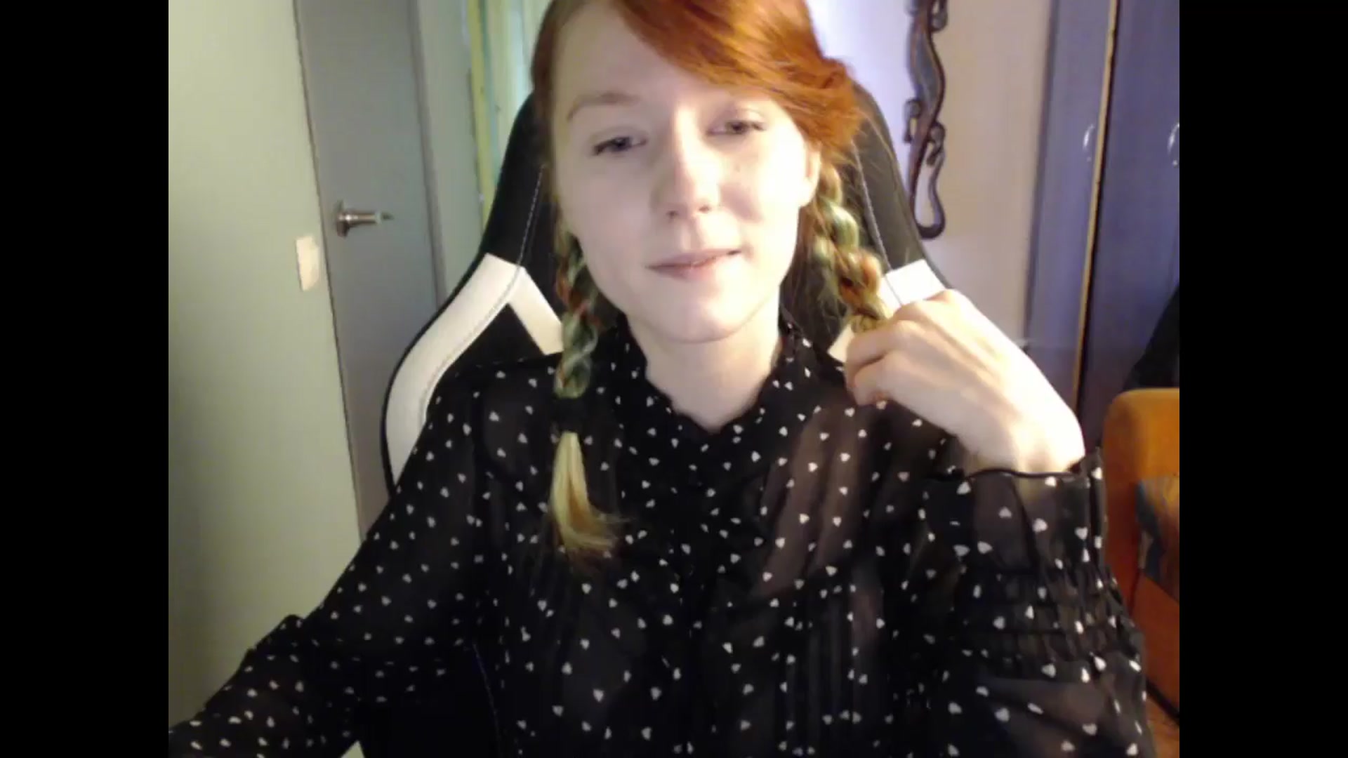 Gallery image thumbnail from NikiFoks18's myfreecams stream on, 05/14/2024, 08:57 image 9 of 20
