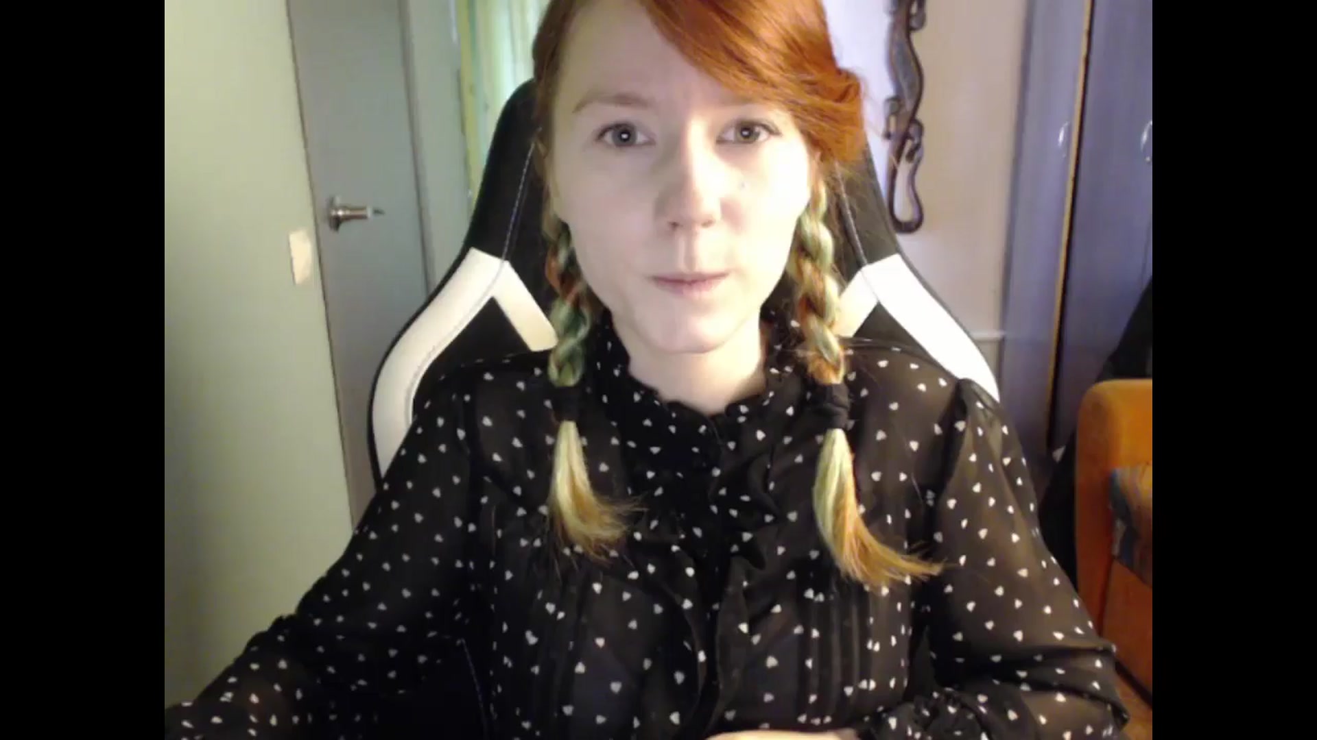 Gallery image thumbnail from NikiFoks18's myfreecams stream on, 05/14/2024, 08:57 image 5 of 20