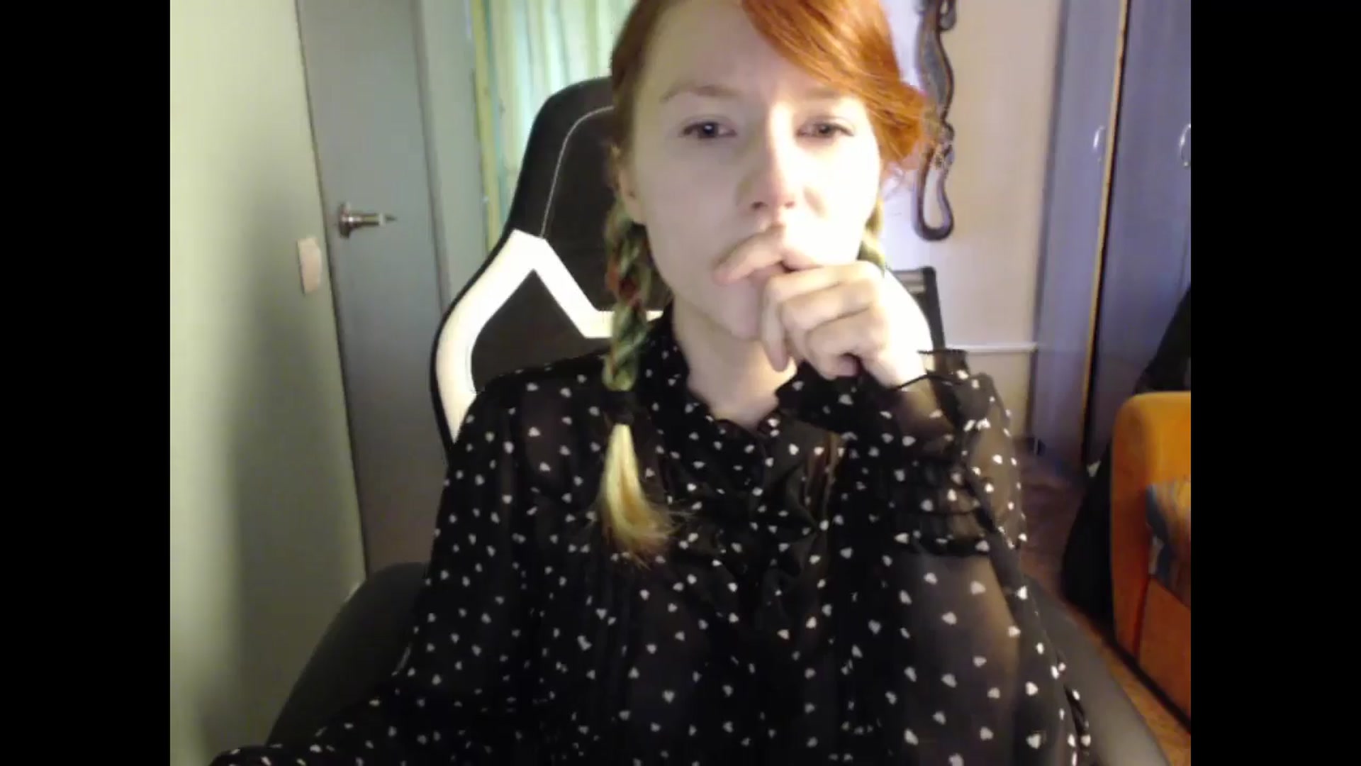 Gallery image thumbnail from NikiFoks18's myfreecams stream on, 05/14/2024, 08:57 image 17 of 20