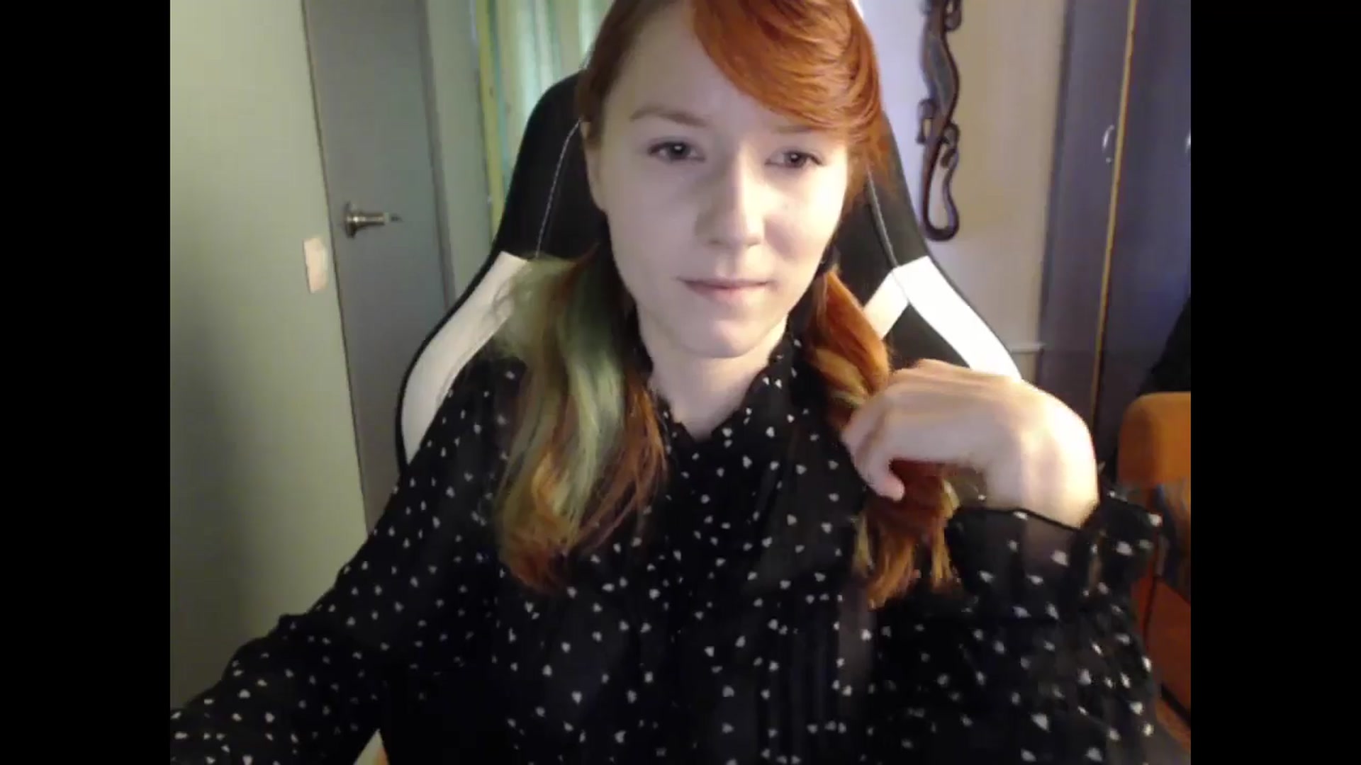 Gallery image thumbnail from NikiFoks18's myfreecams stream on, 05/15/2024, 09:56 image 17 of 20