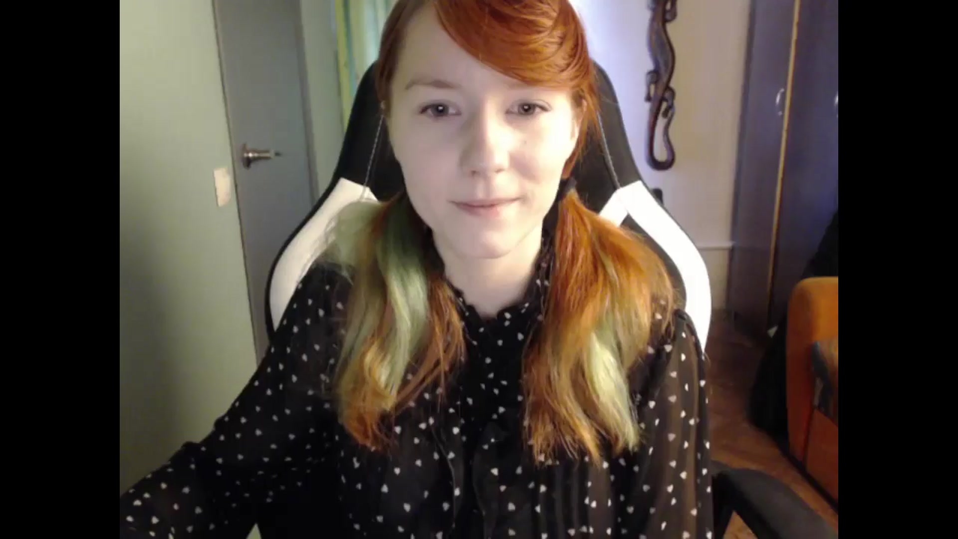 Gallery image thumbnail from NikiFoks18's myfreecams stream on, 05/15/2024, 09:56 image 7 of 20
