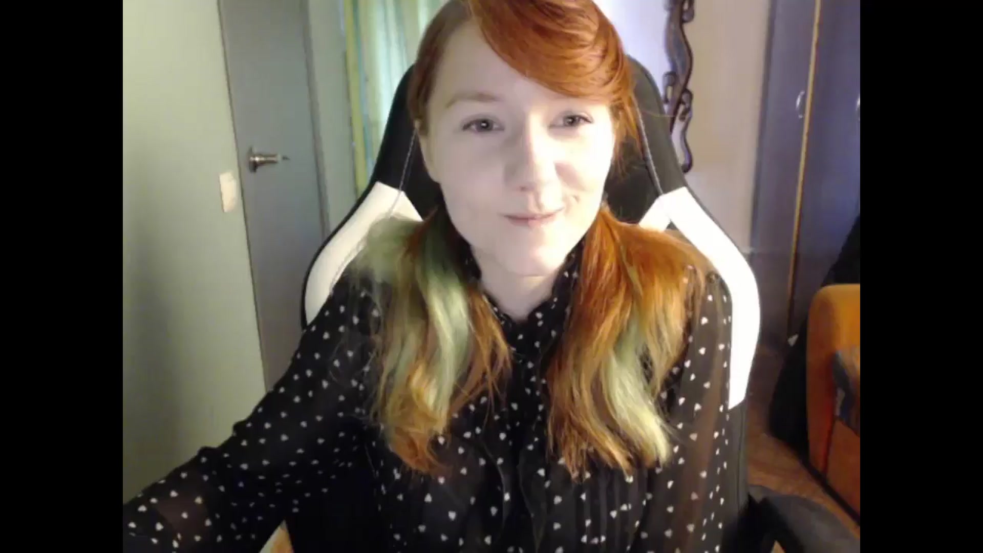 Gallery image thumbnail from NikiFoks18's myfreecams stream on, 05/15/2024, 09:56 image 1 of 20