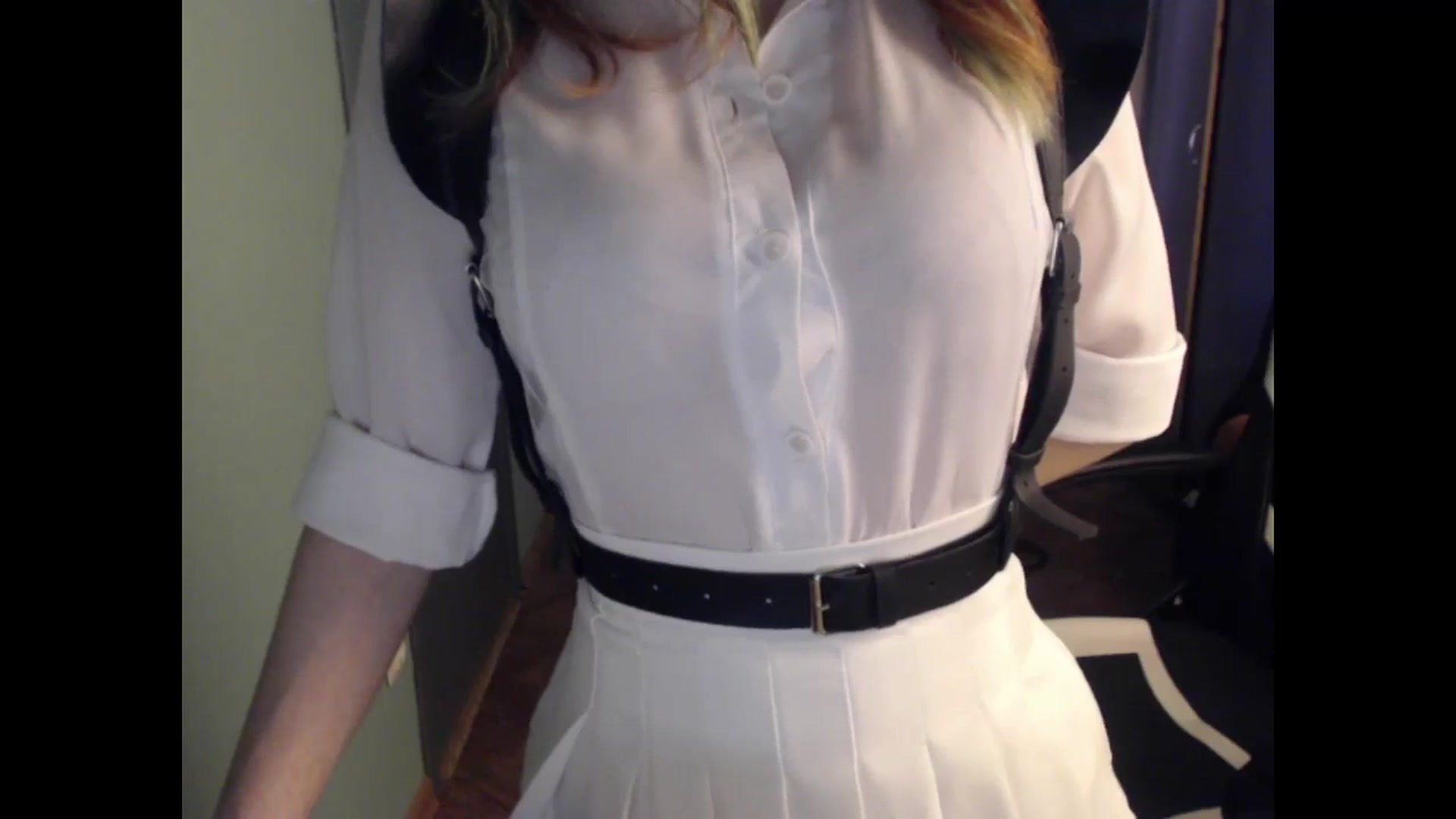 Gallery image thumbnail from NikiFoks18's myfreecams stream on, 05/16/2024, 08:11 image 14 of 20