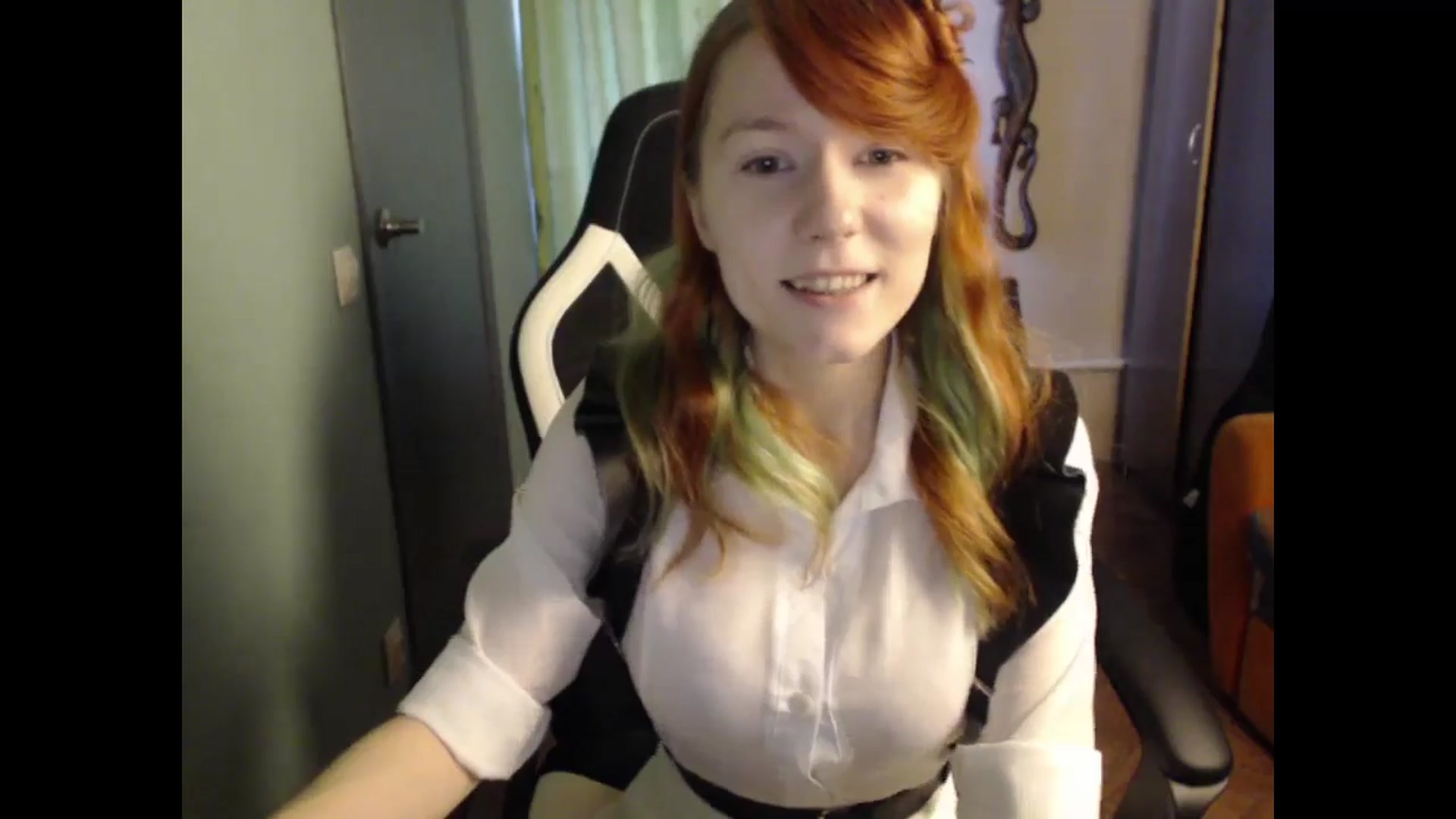 Gallery image thumbnail from NikiFoks18's myfreecams stream on, 05/16/2024, 08:11 image 18 of 20
