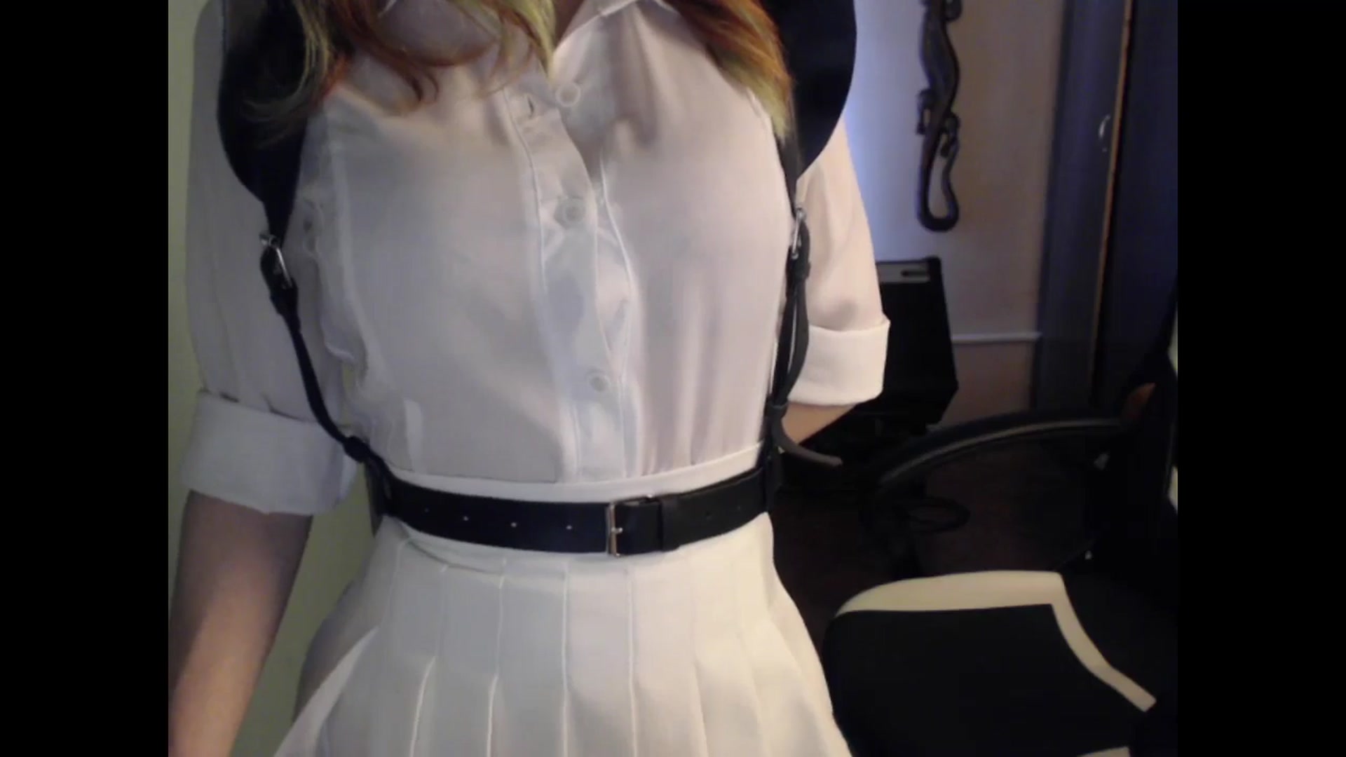Gallery image thumbnail from NikiFoks18's myfreecams stream on, 05/16/2024, 08:11 image 13 of 20