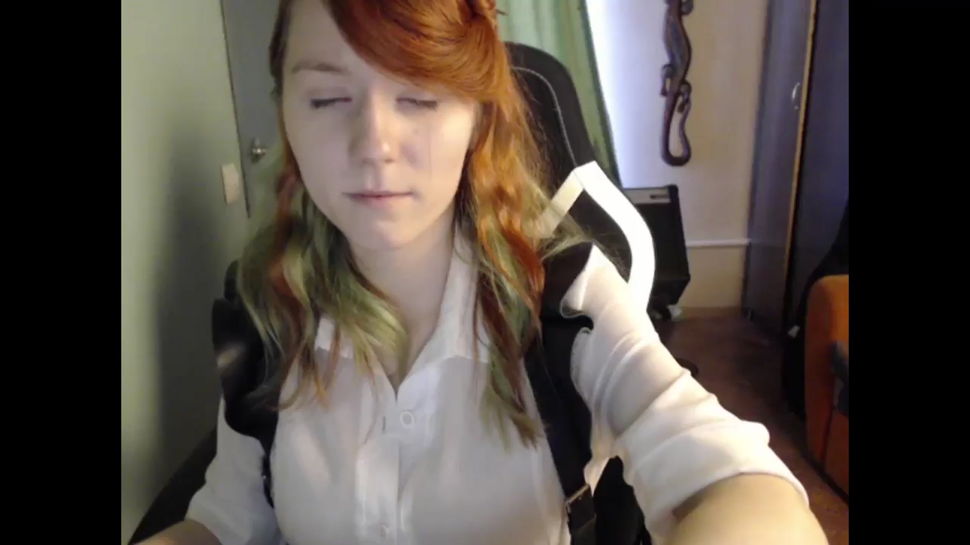 Gallery image thumbnail from NikiFoks18's myfreecams stream on, 05/16/2024, 08:11 image 2 of 20