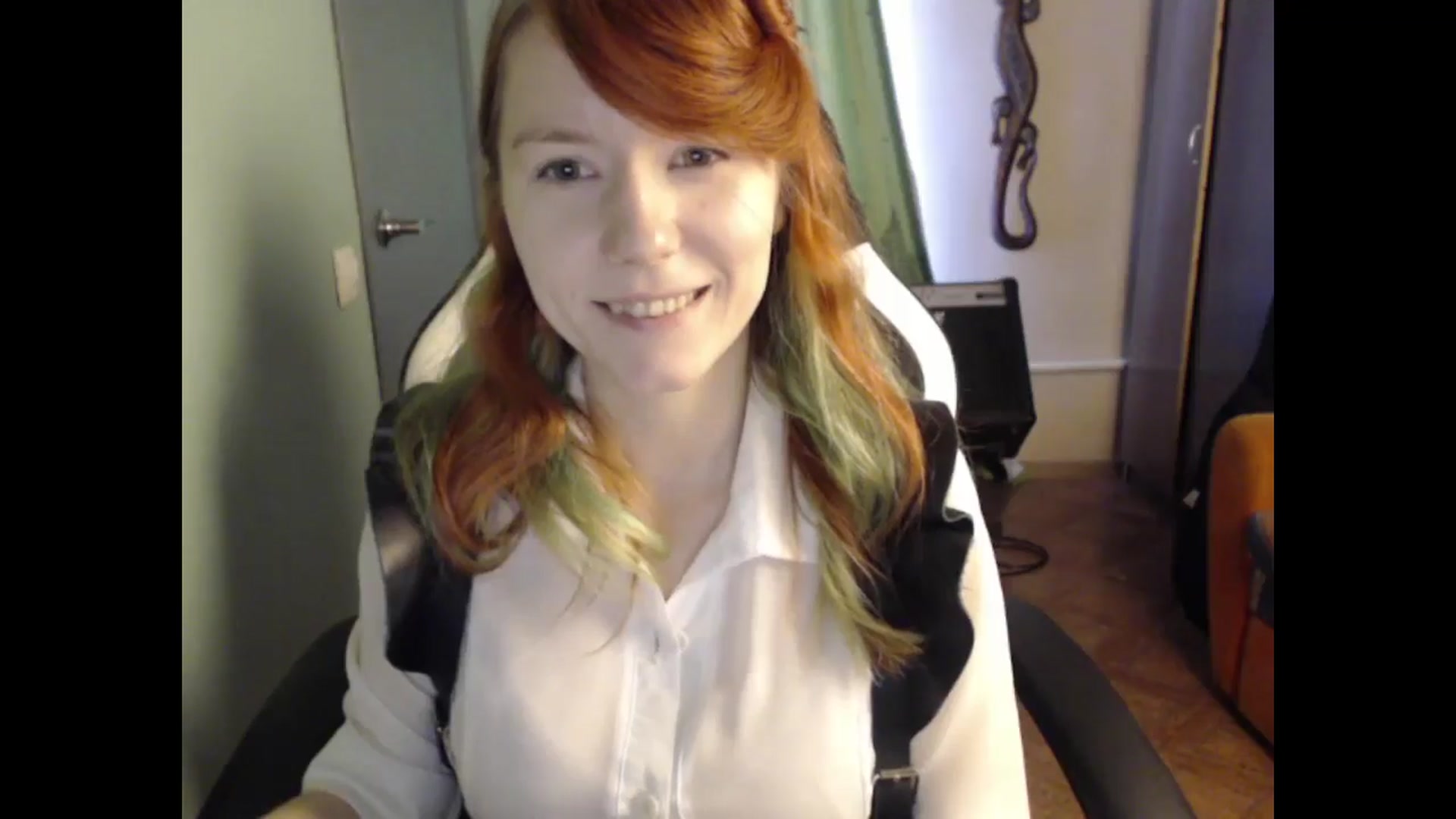 Gallery image thumbnail from NikiFoks18's myfreecams stream on, 05/16/2024, 08:11 image 8 of 20
