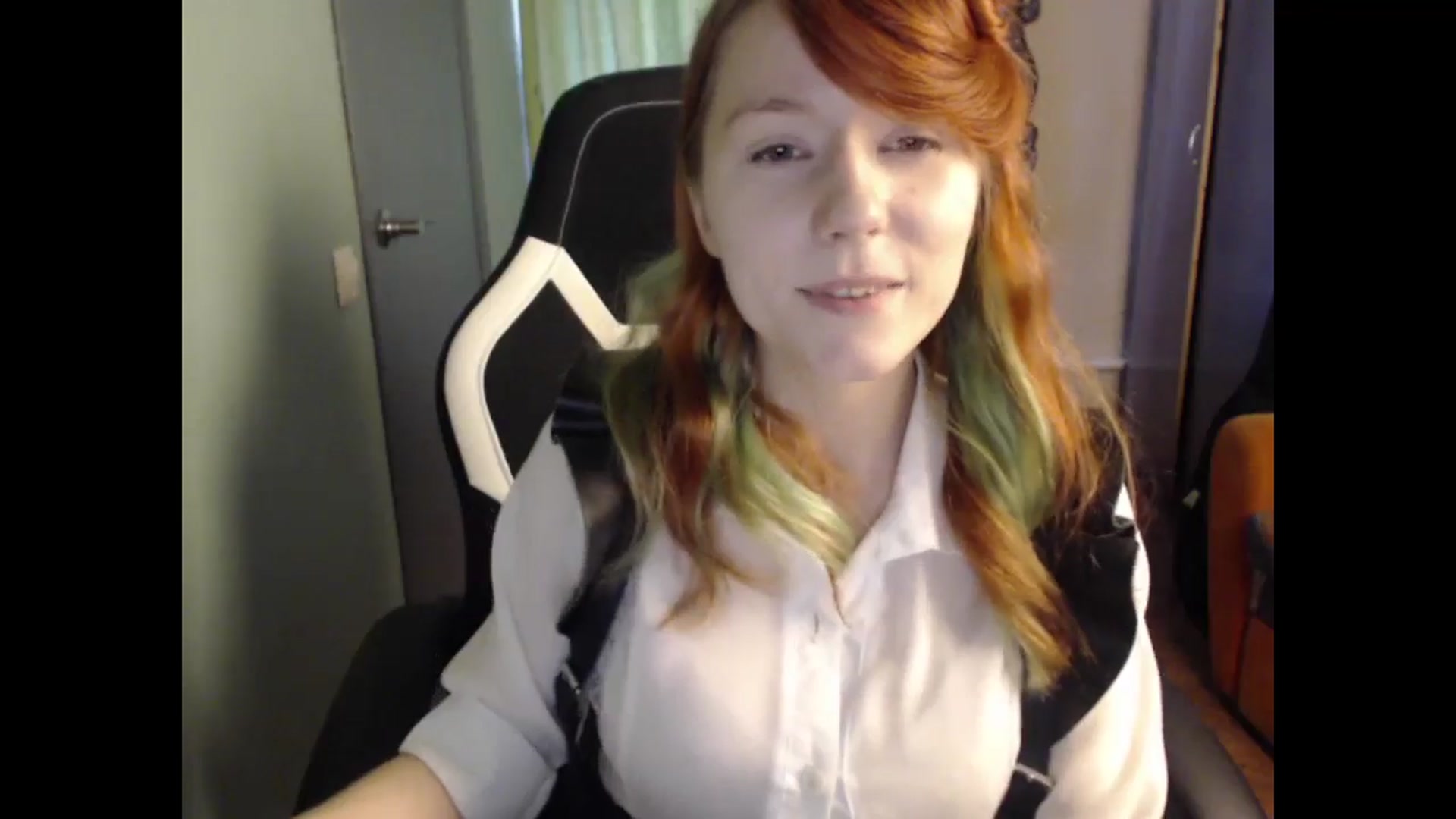 Gallery image thumbnail from NikiFoks18's myfreecams stream on, 05/16/2024, 08:11 image 20 of 20