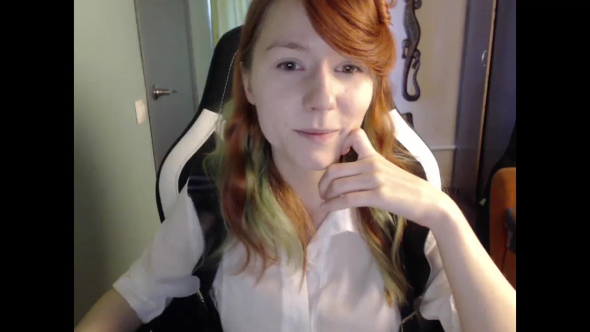 Gallery image thumbnail from NikiFoks18's myfreecams stream on, 05/16/2024, 09:34 image 20 of 20