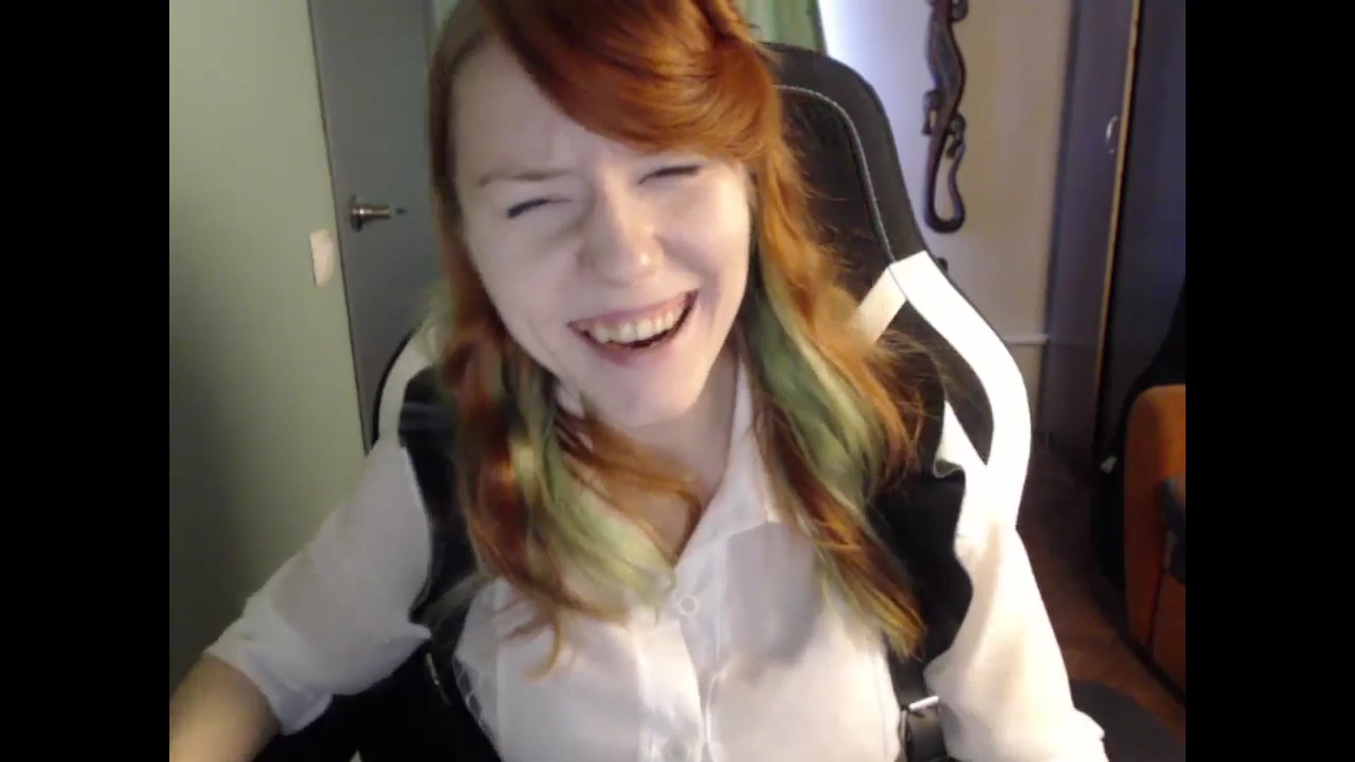 Gallery image thumbnail from NikiFoks18's myfreecams stream on, 05/16/2024, 09:34 image 5 of 20